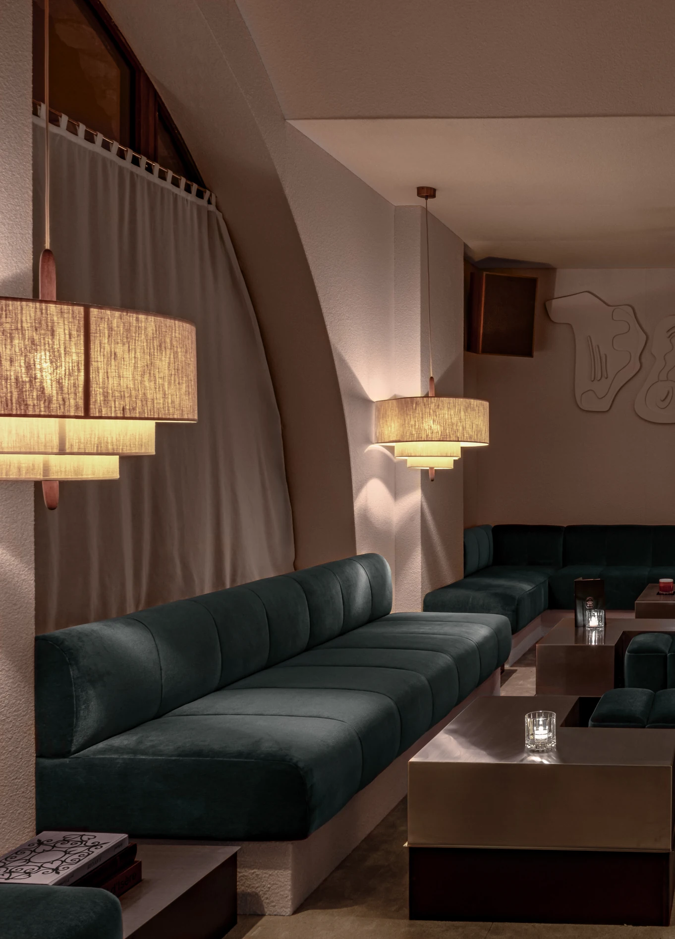 Interior do lounge do Experimental Cocktail Club , Val d'Isère