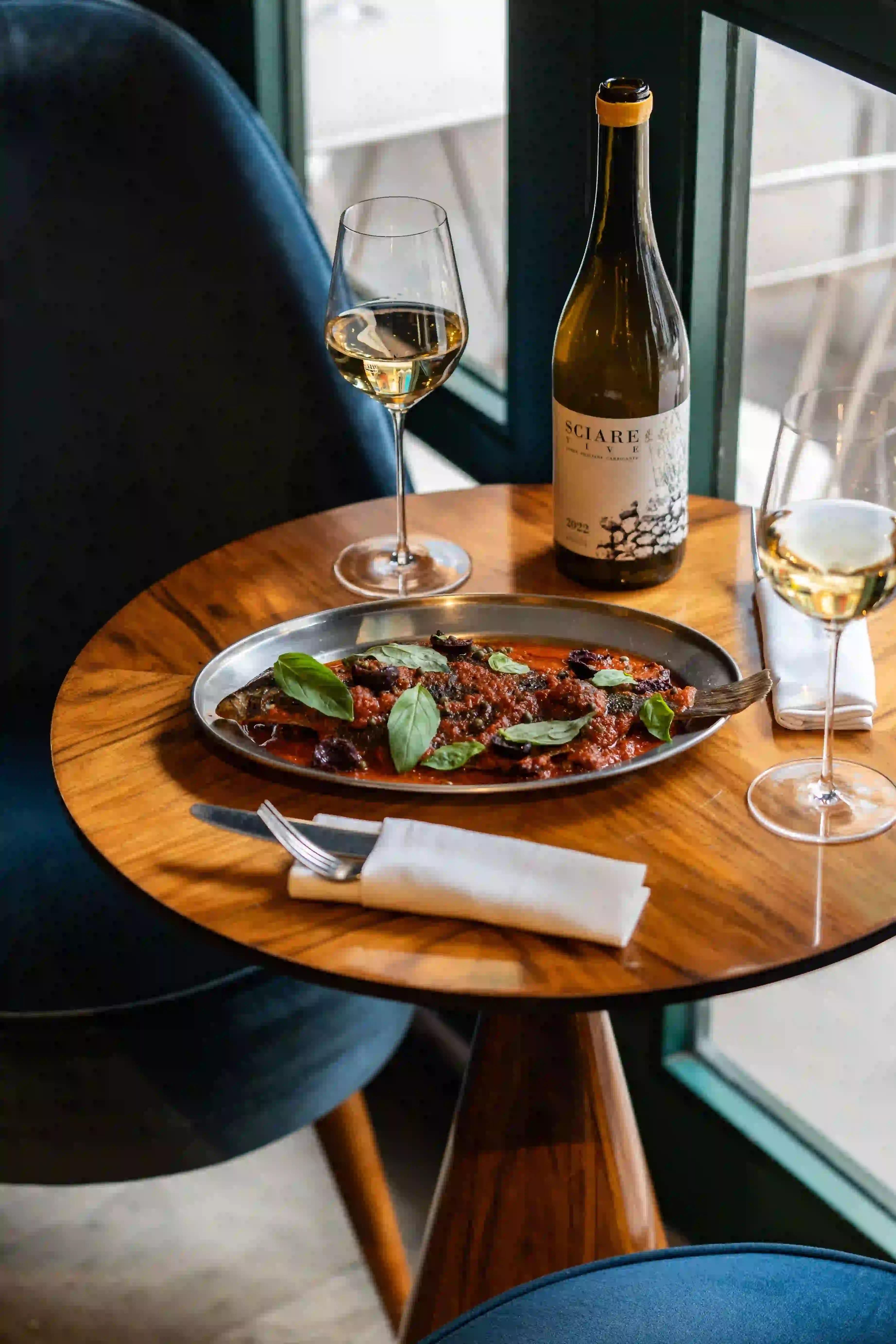 WINE & DINE VOL 8. Roussillon, Languedoc & Provence - Sun, Sea & Untamed Terroirs