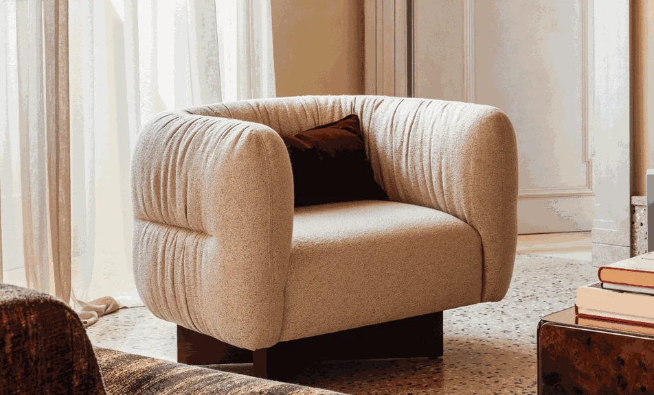 Décoration intérieure raffinée avec fauteuil design signé Experimental Group