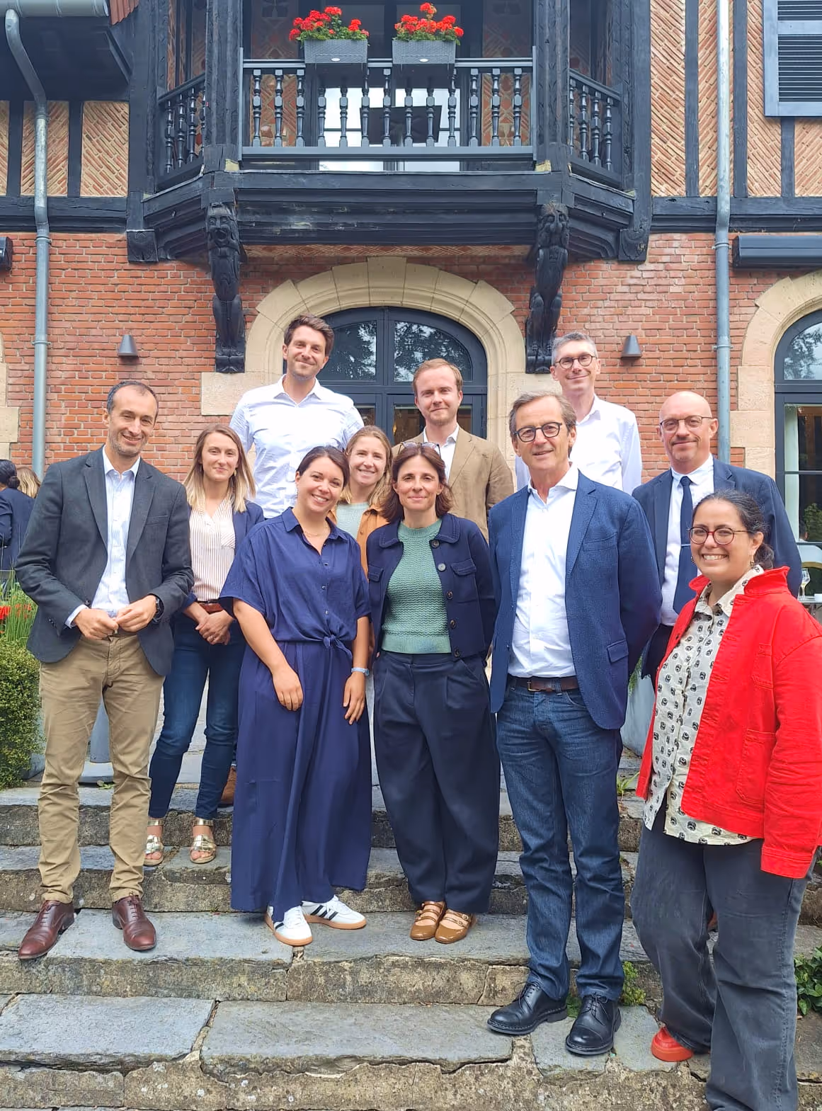 Partenaires d'Api Restauration et de la FNH réunis lors d'un événement.