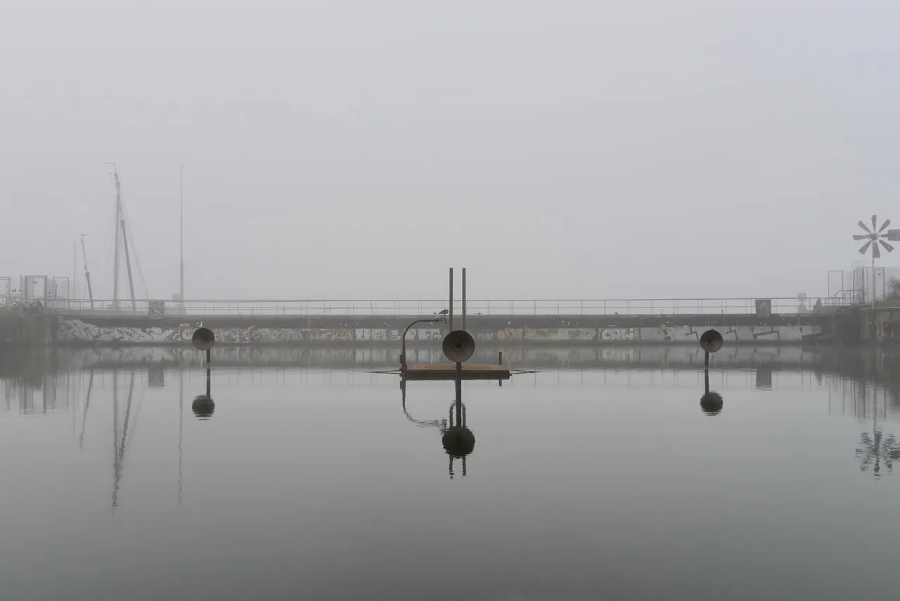 Kunstinstallatie 'In Tune' van Henk Schut op NDSM