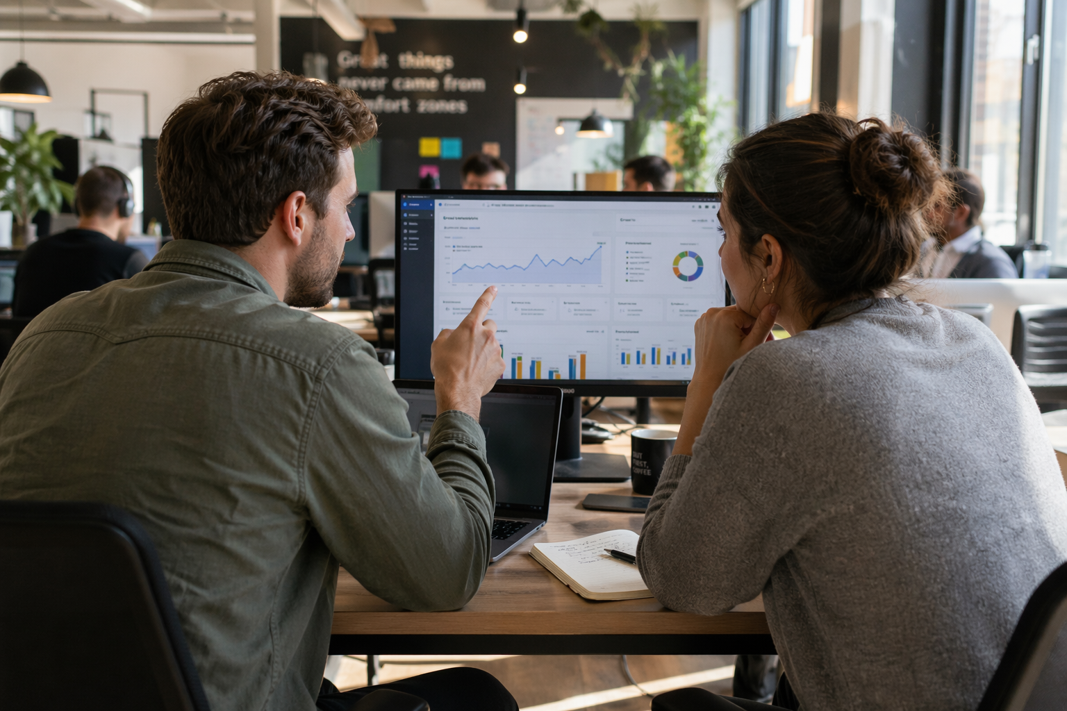 Équipes pricing comparant des résultats sur un logiciel de pricing retail