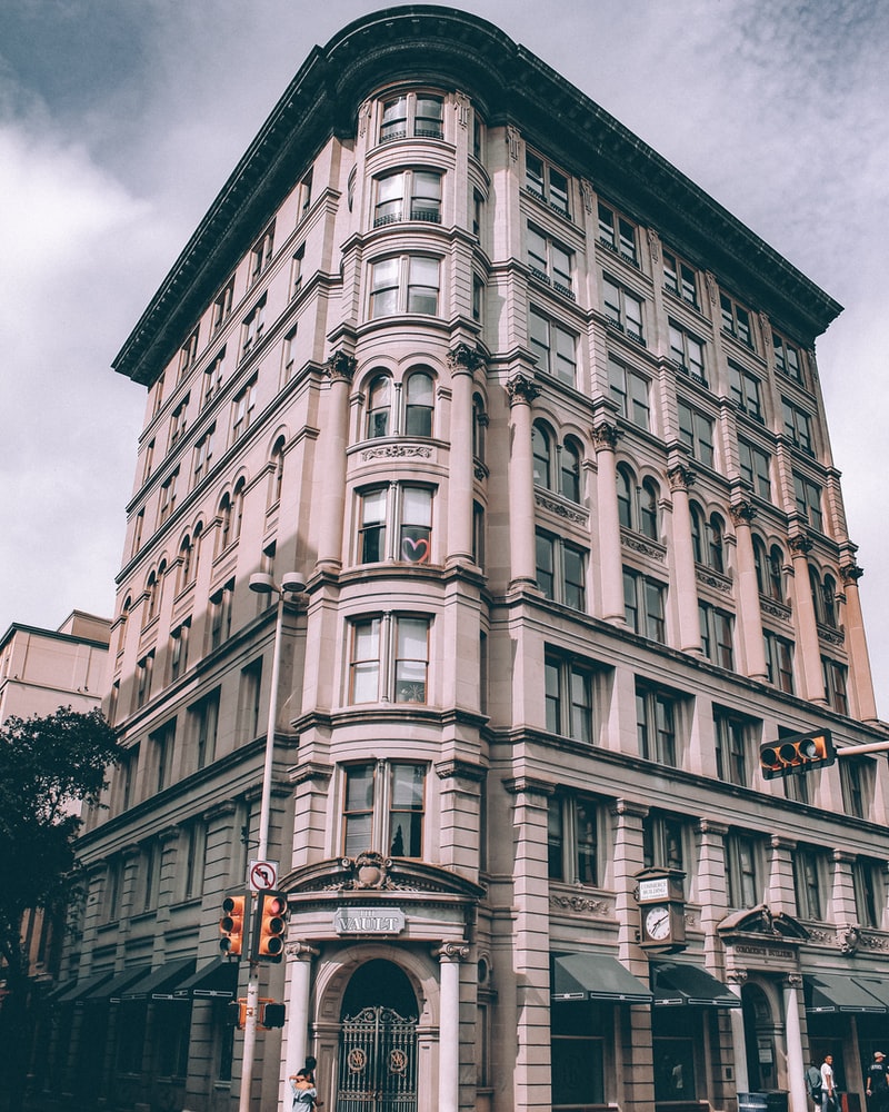 [background image] image of picturesque nearby location (for a bed & breakfast)