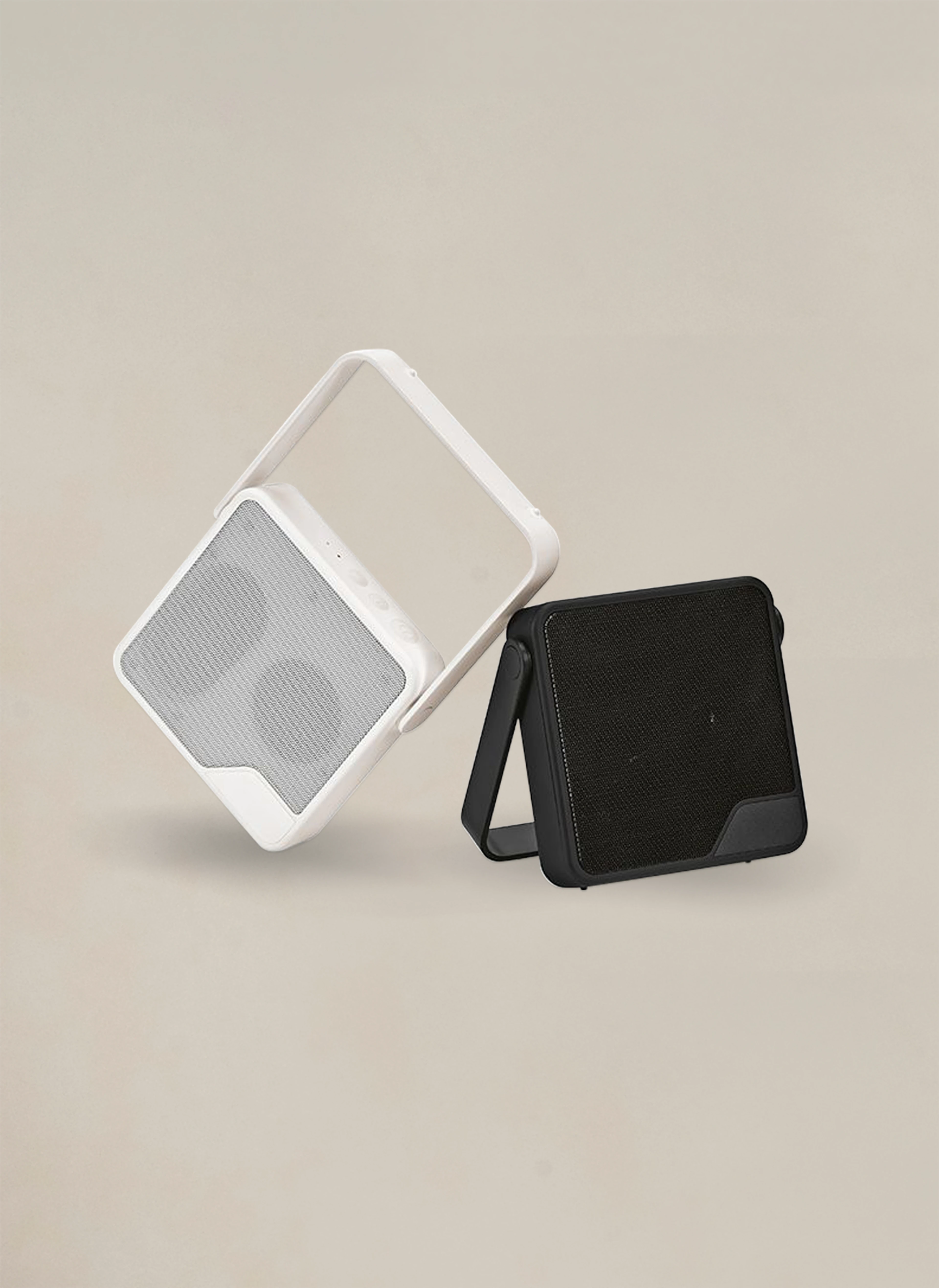 Eco-friendly portable speaker with clear sound, featuring up to 10 hours of playtime and a built-in microphone for hands-free calls.