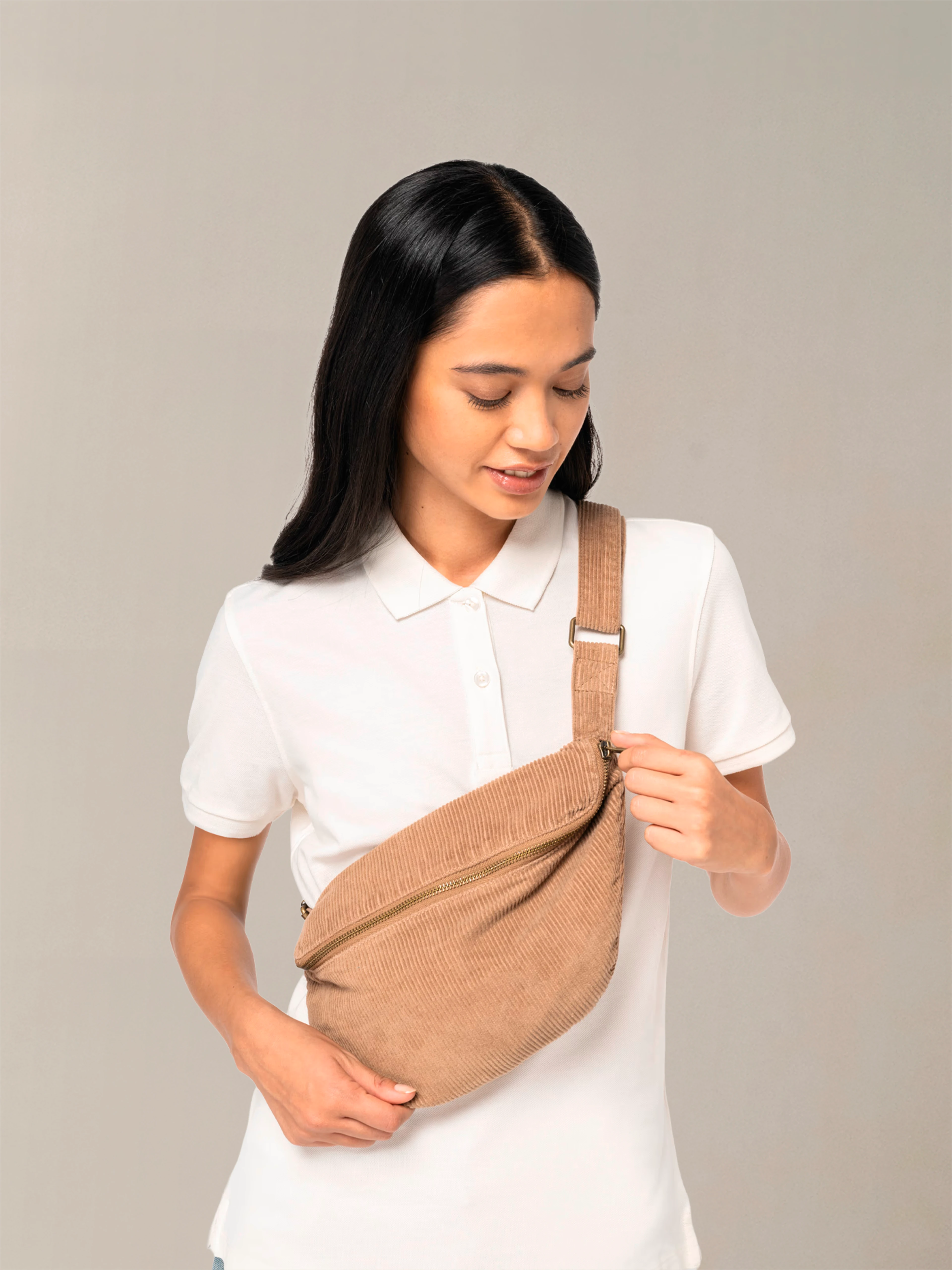 An eco-friendly corduroy belt bag made for daily wear.