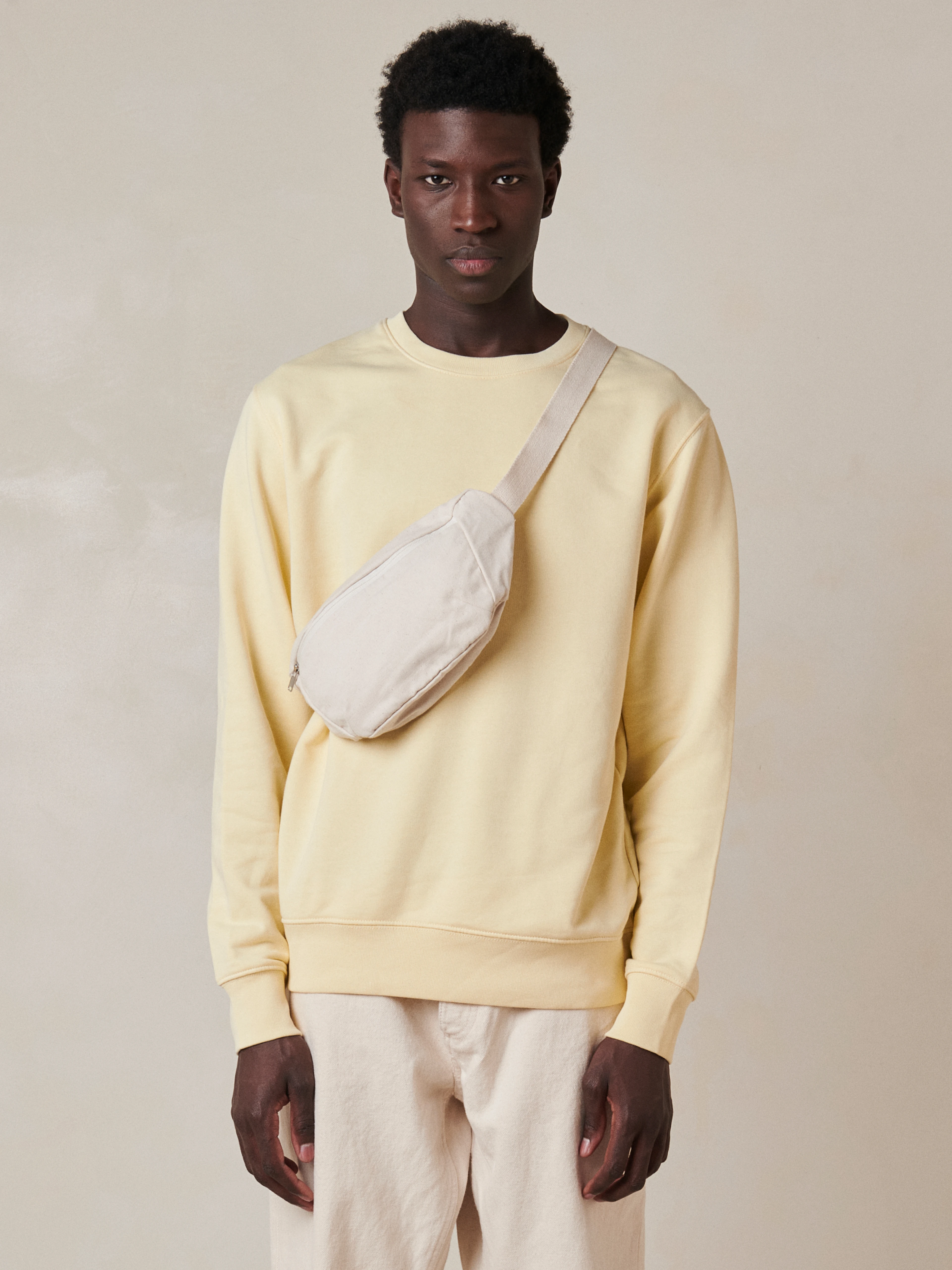 A minimalist belt bag designed for everyday use, built to carry your essentials wherever you go.