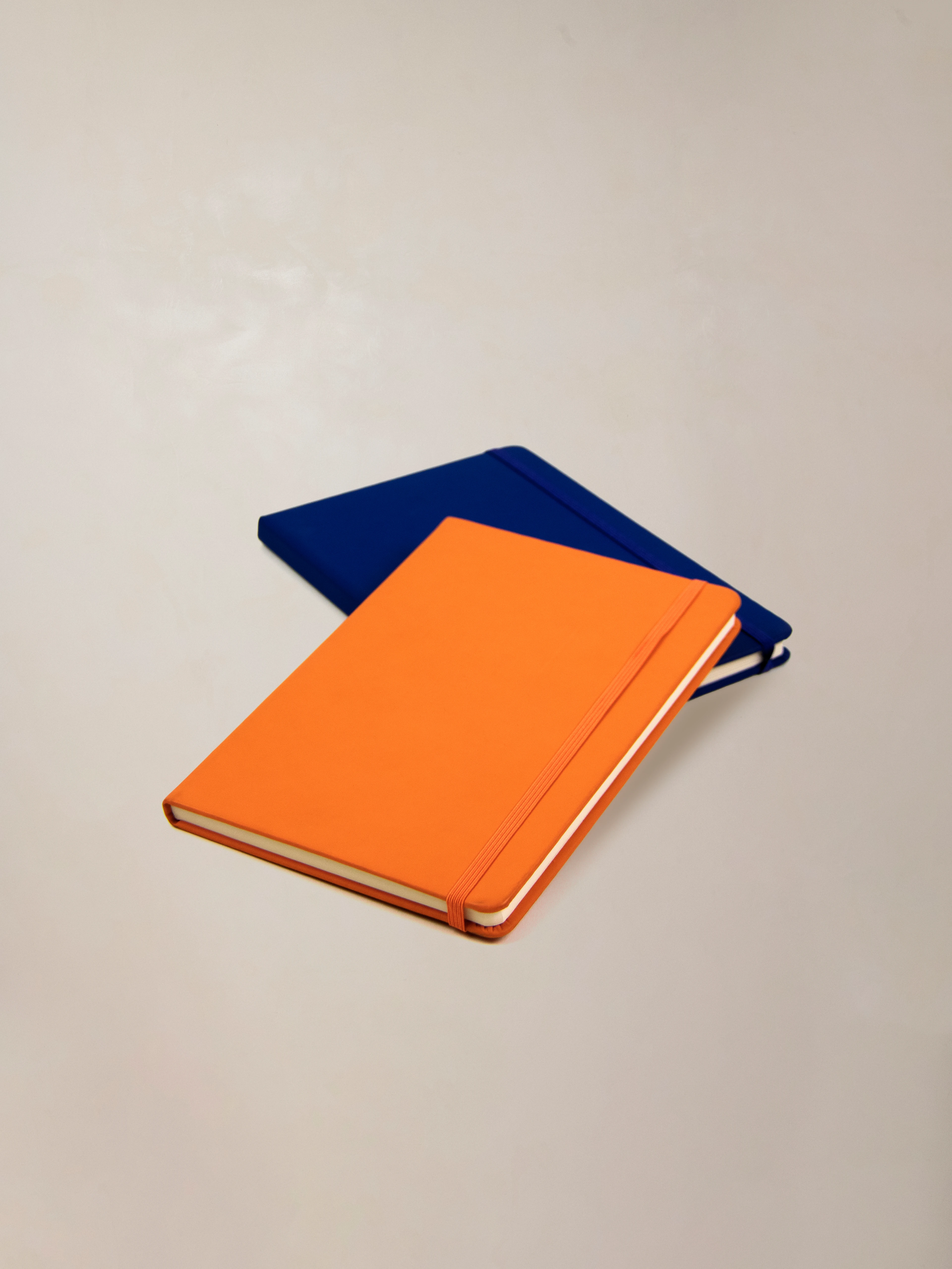 An essential eco-friendly notebook designed for every meeting, combining practicality and sustainability.