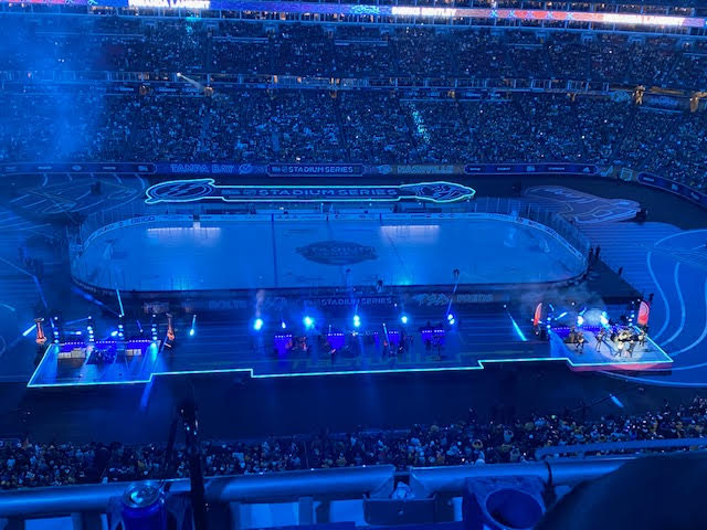 We were invoited by Lighting Designer Mark Carver to add our Edgelight products to the NHL Classic at Nissan Stadium.  We used our standard stage Edgelight fixtures and our Flexlight flexible stage fixtures to install this in one day with less than a week's notice.