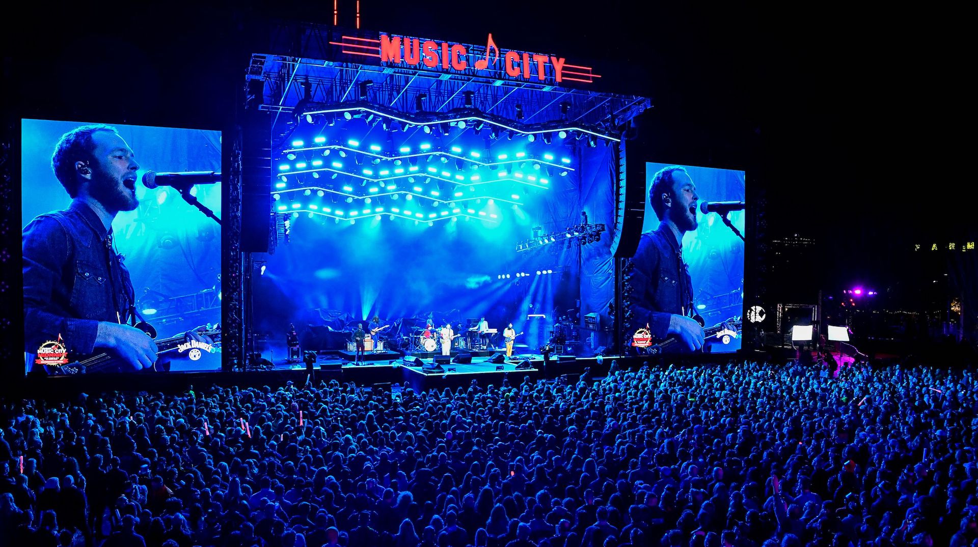 We utilized our truss fixtures to create a seamless outline of Chris Lisle's angular truss design.  We also incorporated our stock floor fixtures to define the perimeter of the stage.