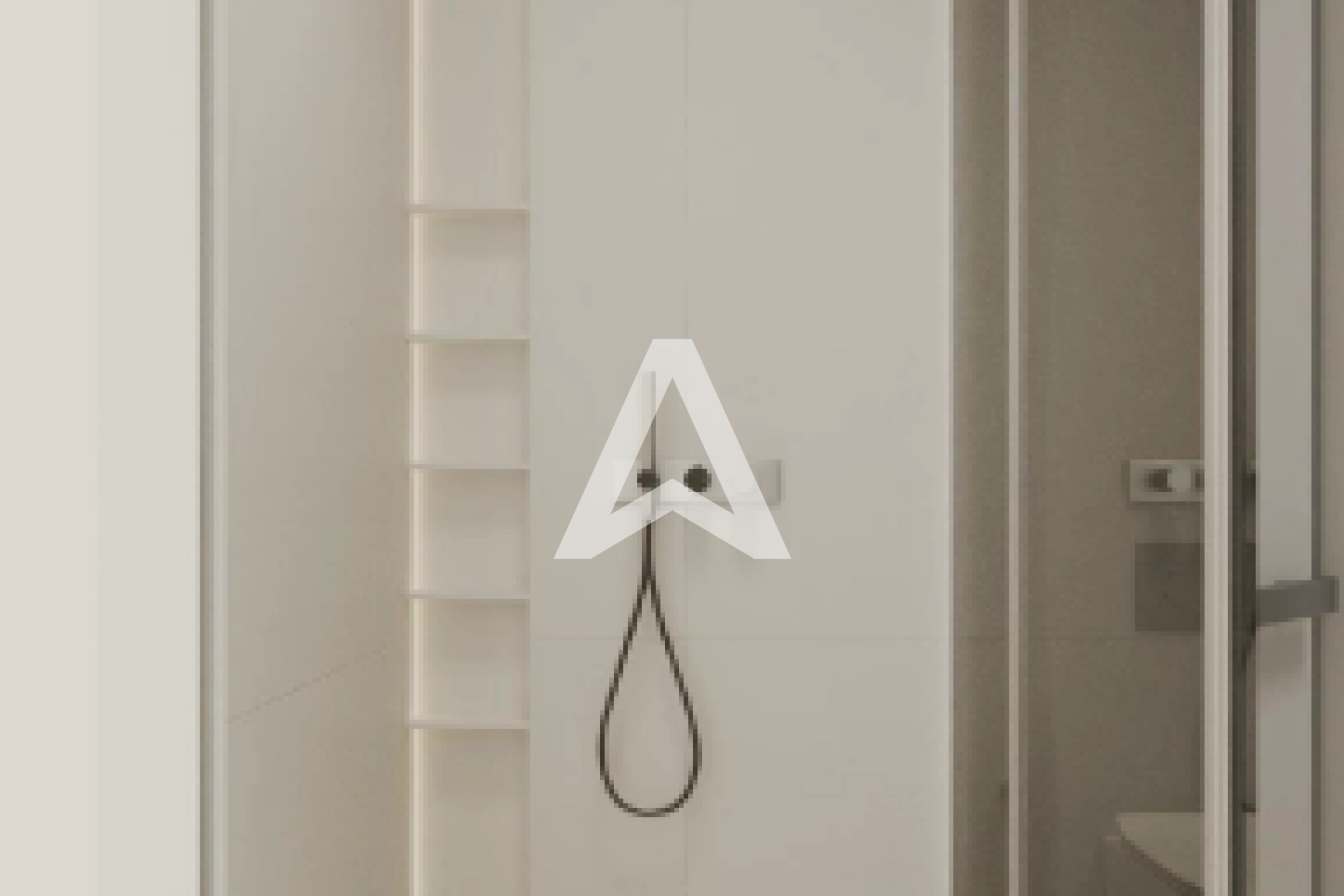 Displayed image from the thumbnail slider