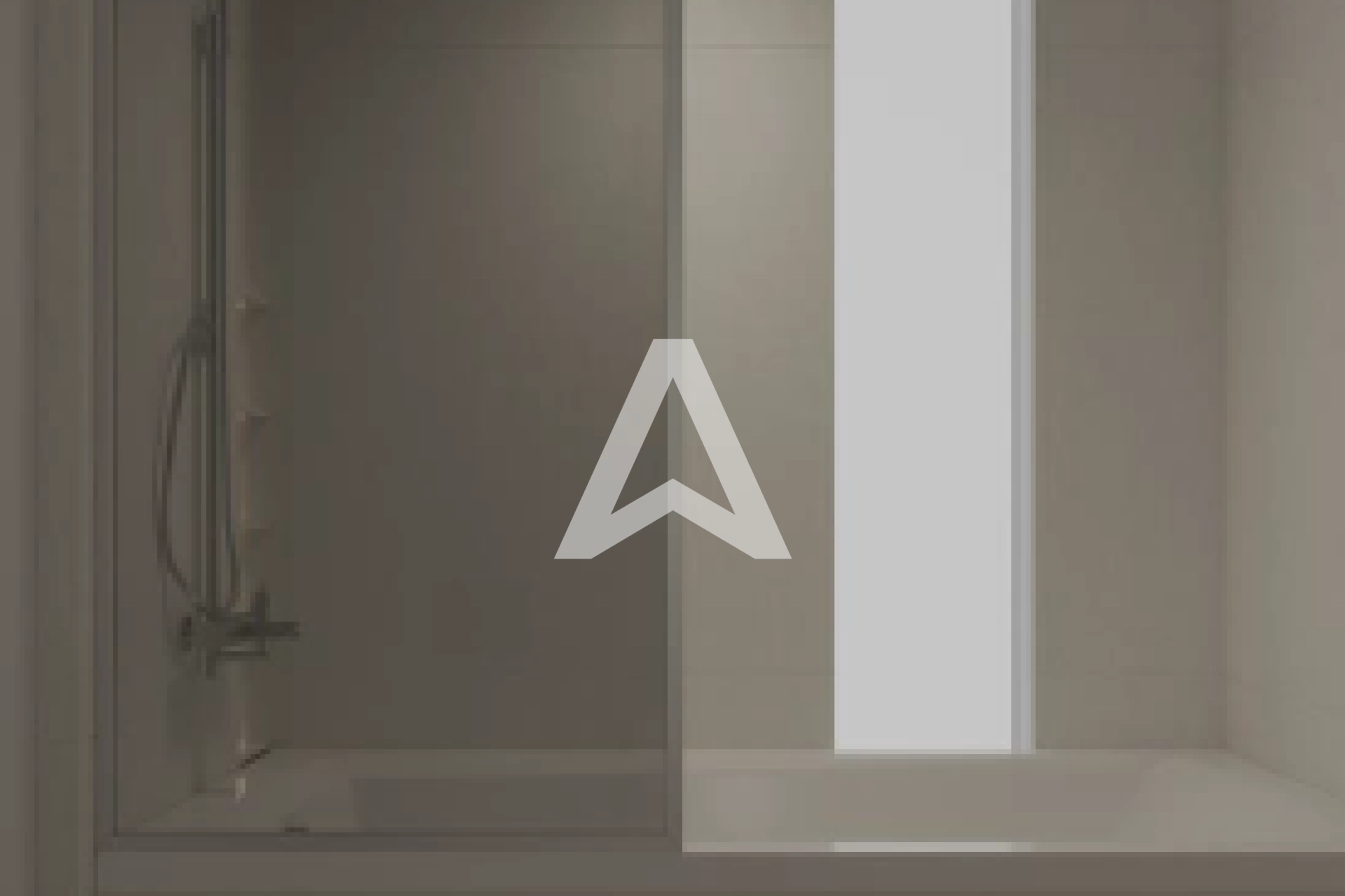 Displayed image from the thumbnail slider