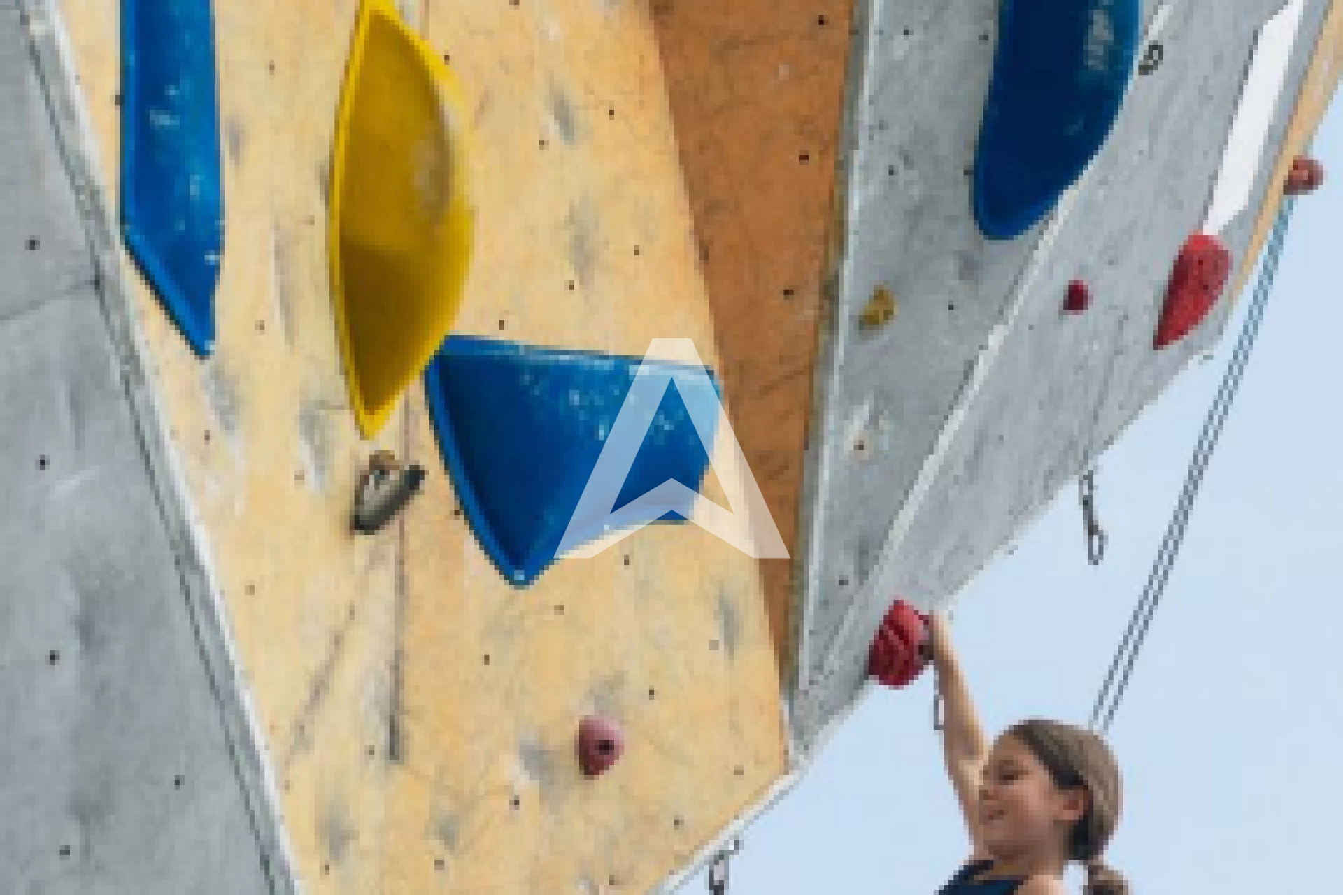 Displayed image from the thumbnail slider