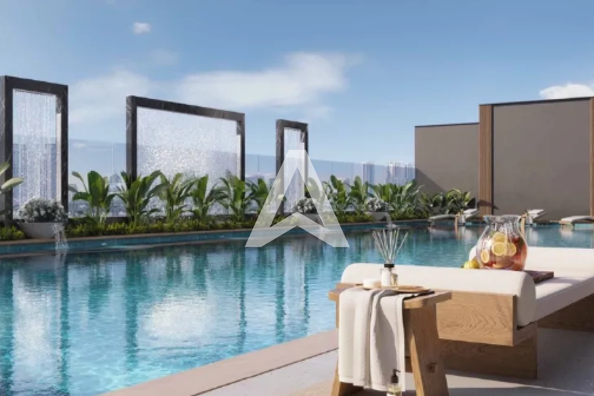 Displayed image from the thumbnail slider