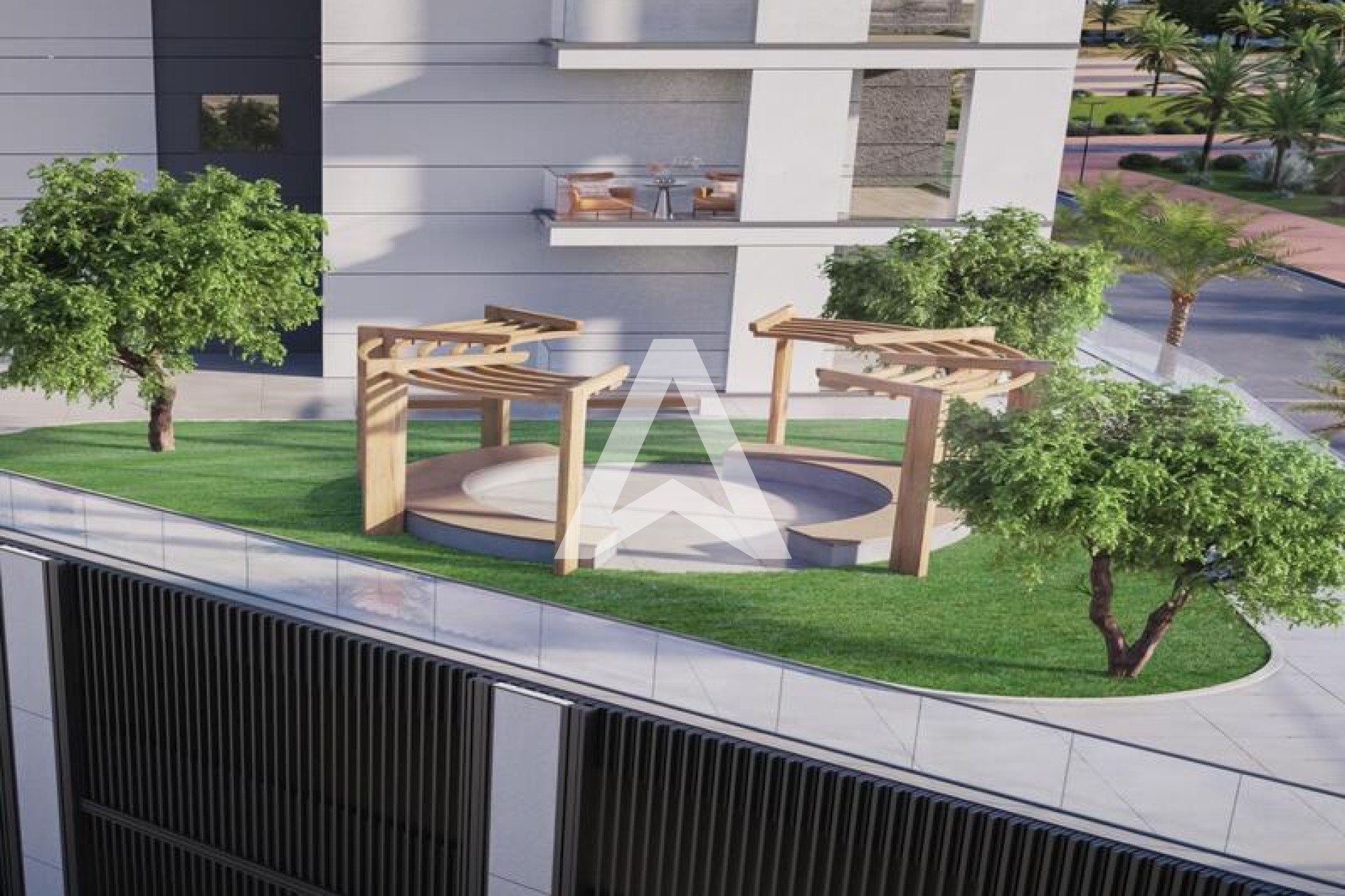 Displayed image from the thumbnail slider