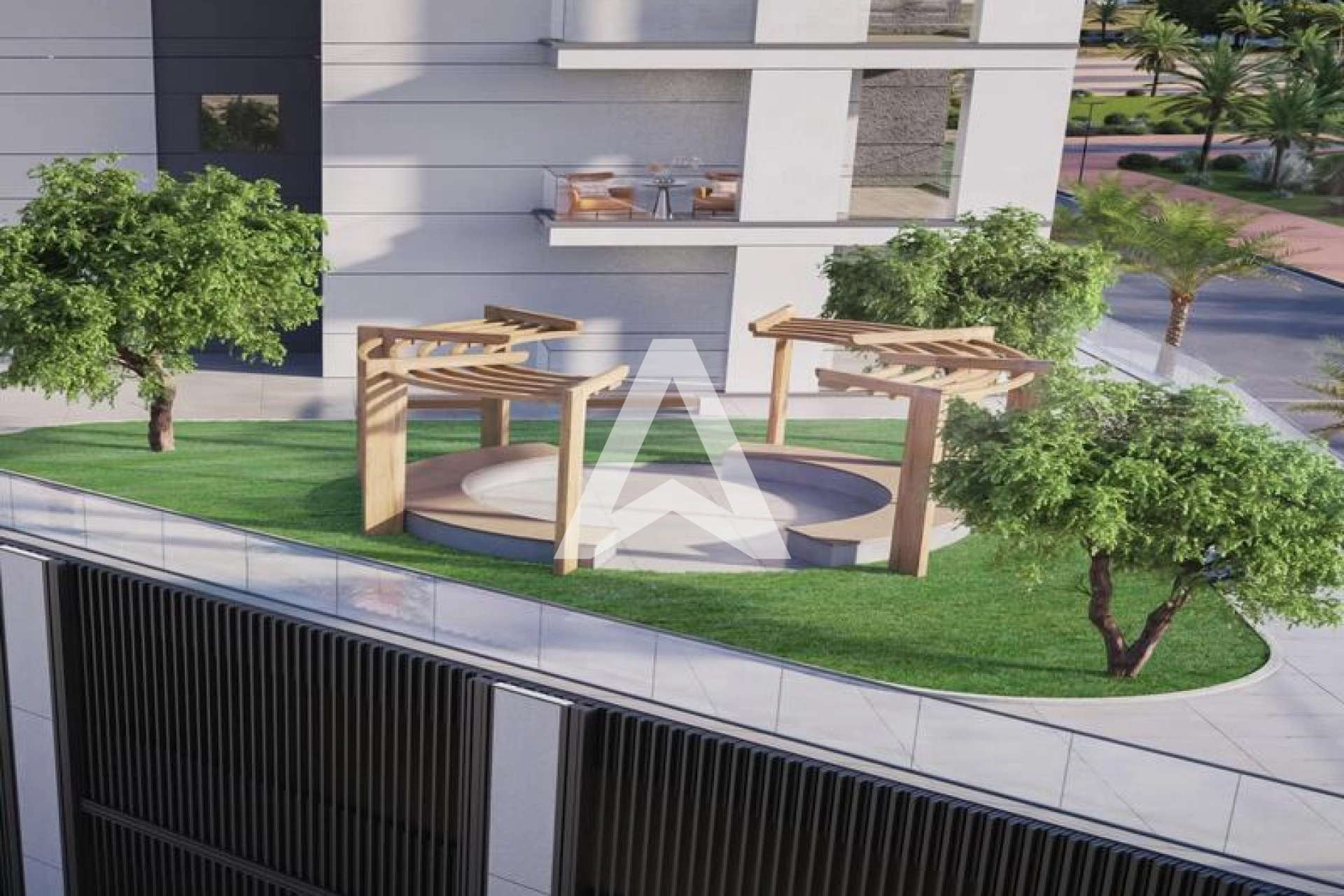 Displayed image from the thumbnail slider