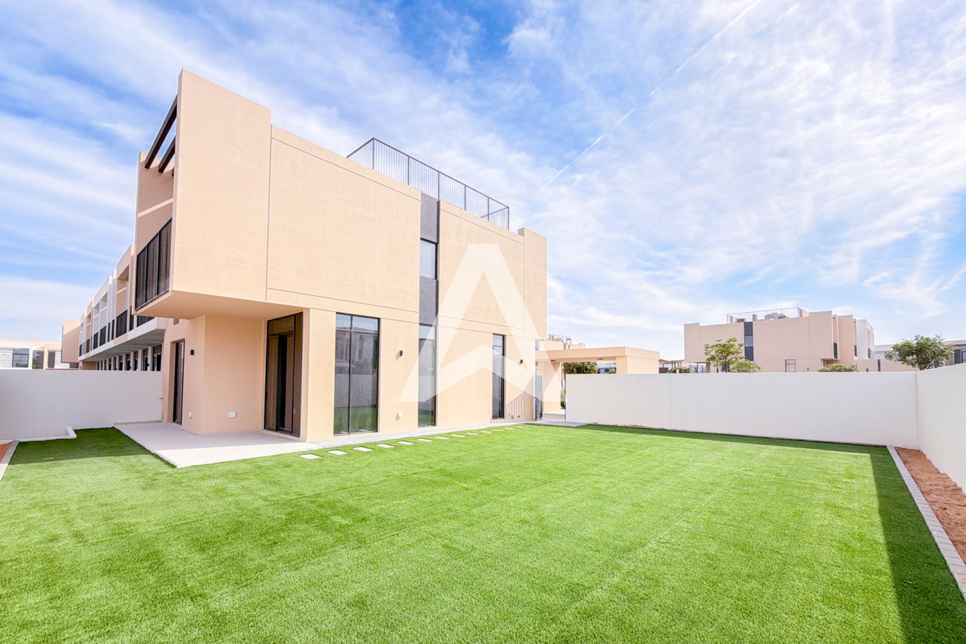 Spacious 4BR Brand New Townhouse | Lawn Garden