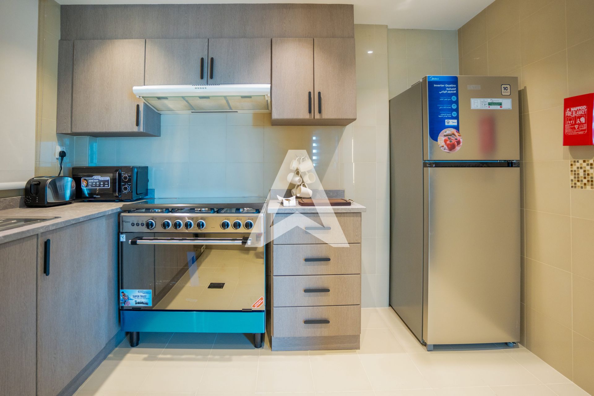 Displayed image from the thumbnail slider