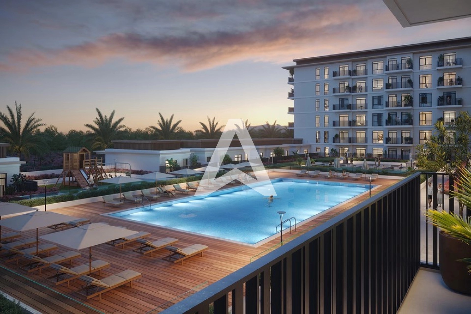 Displayed image from the thumbnail slider