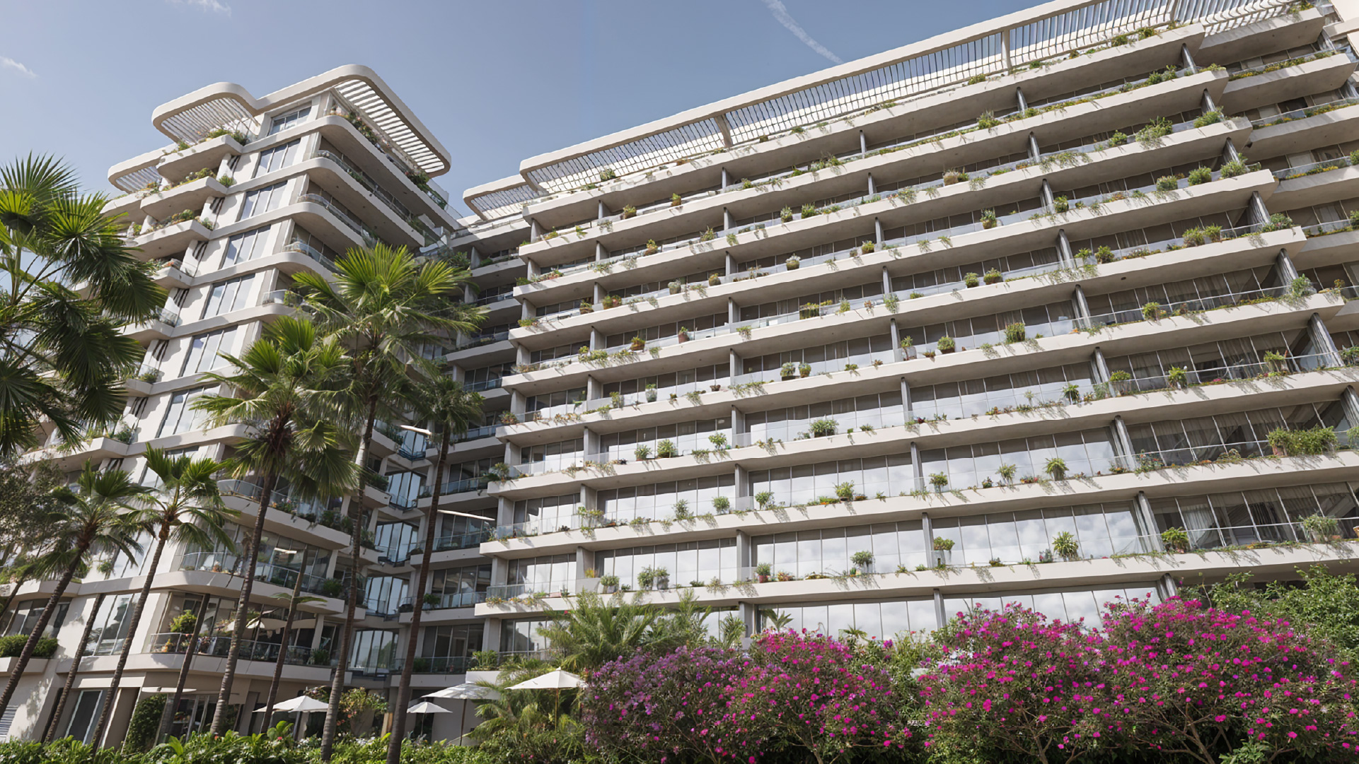 Displayed image from the thumbnail slider