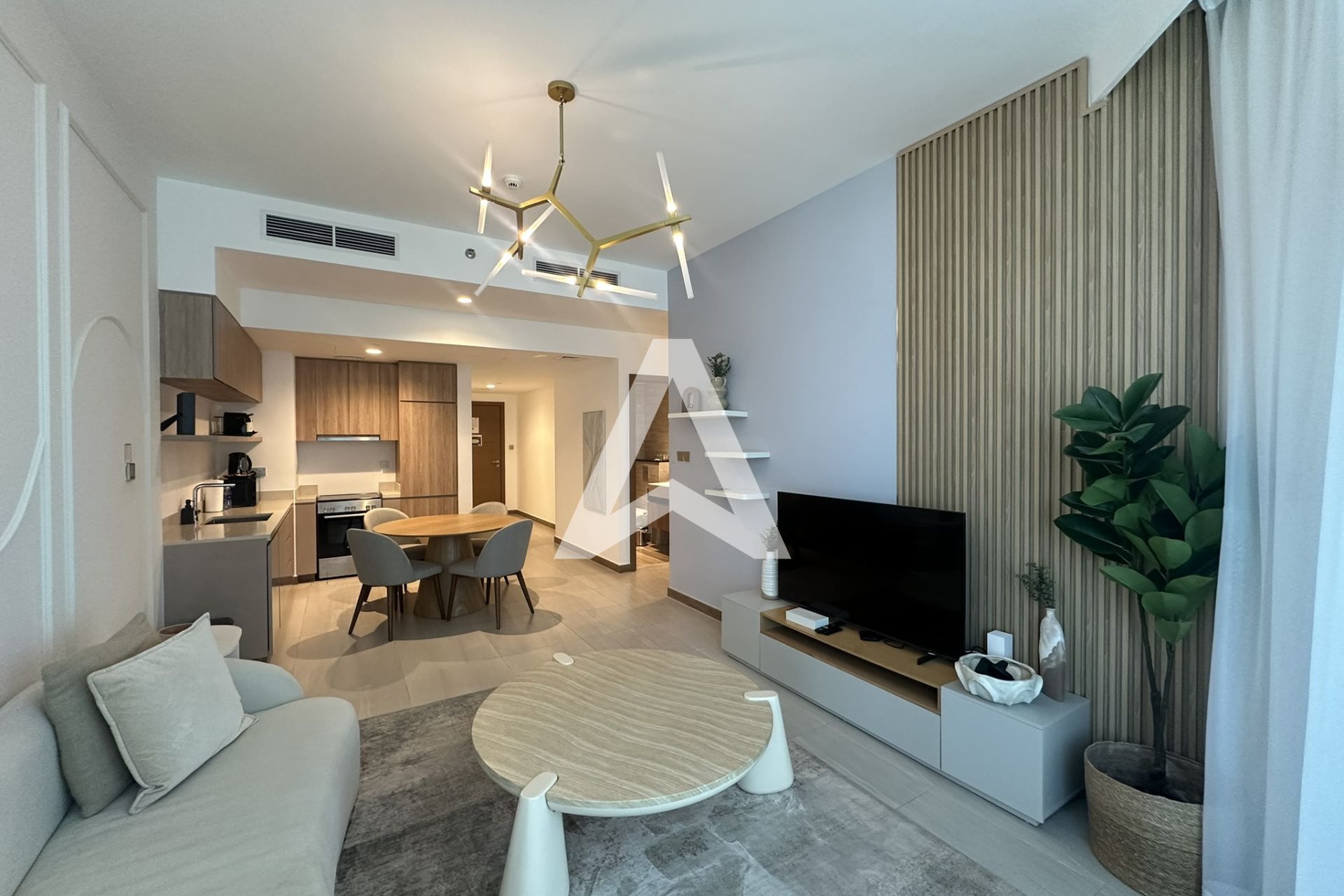 Fully Furnished !! High Floor!! Ready To Move