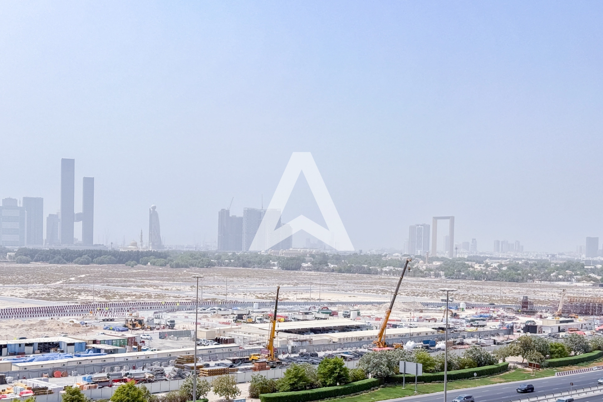 Displayed image from the thumbnail slider