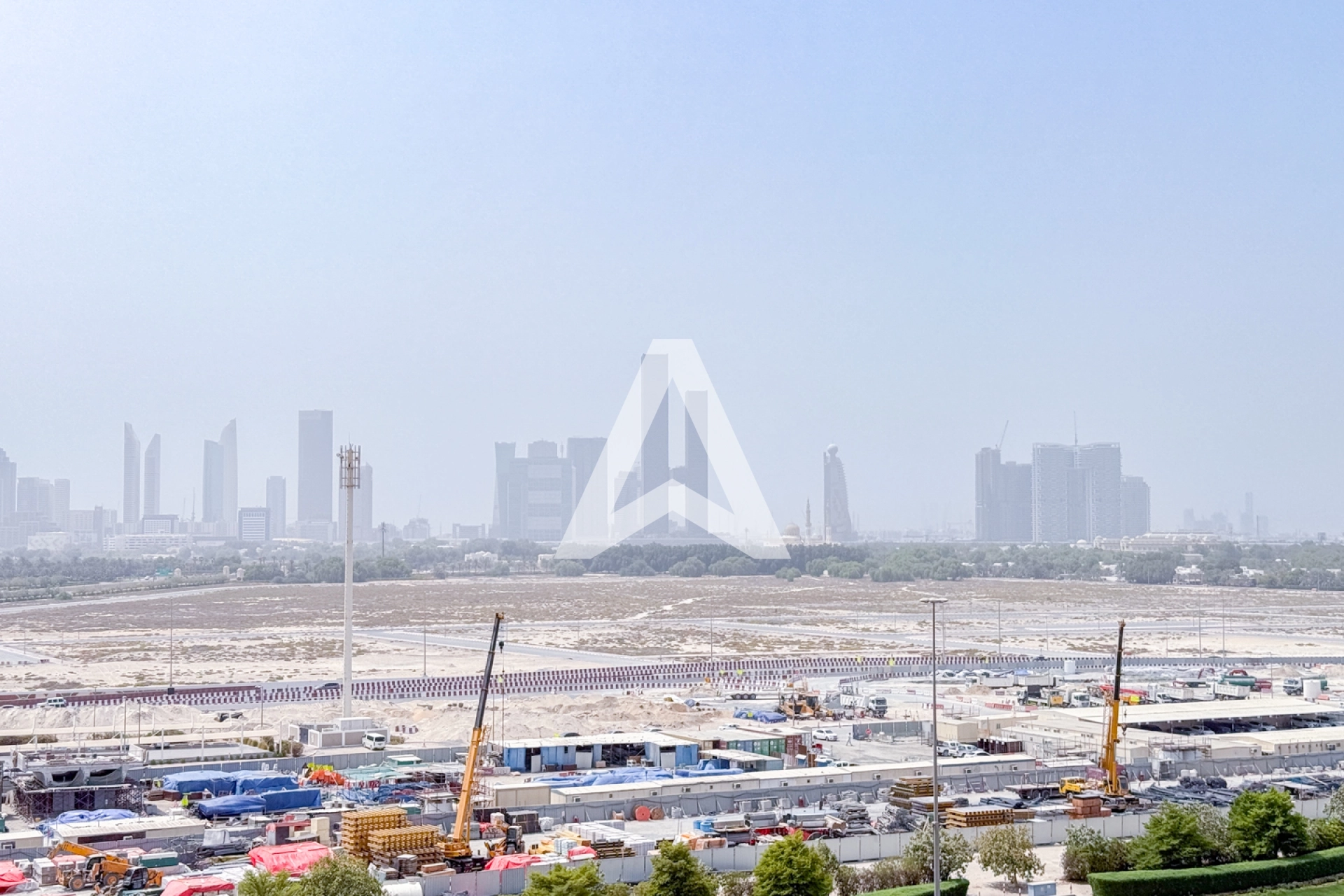 Displayed image from the thumbnail slider