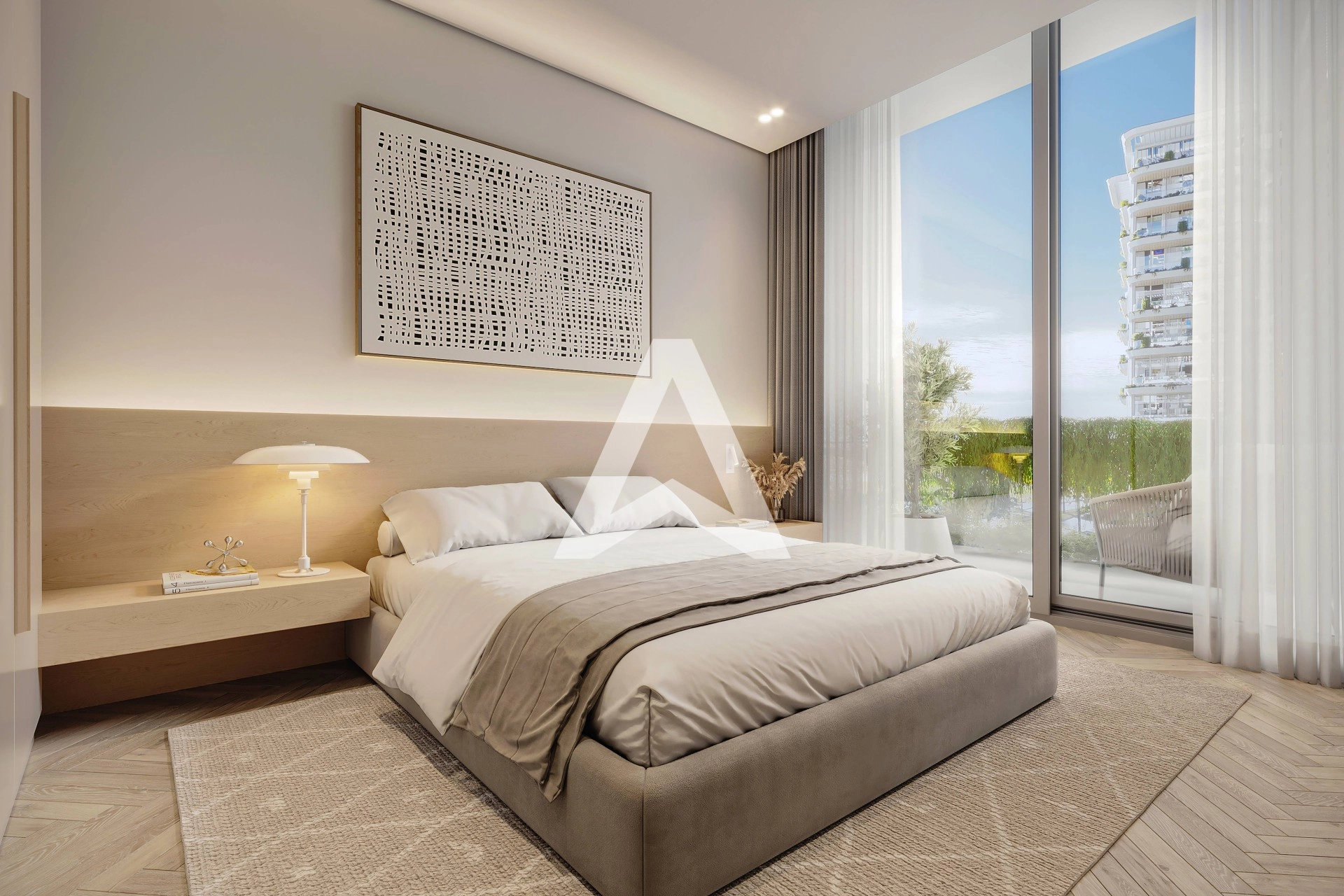 Displayed image from the thumbnail slider