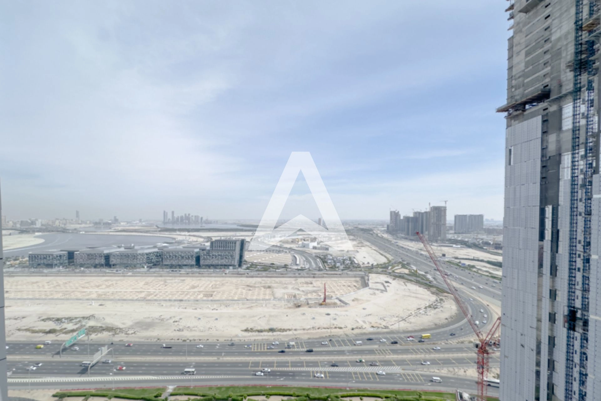 Displayed image from the thumbnail slider