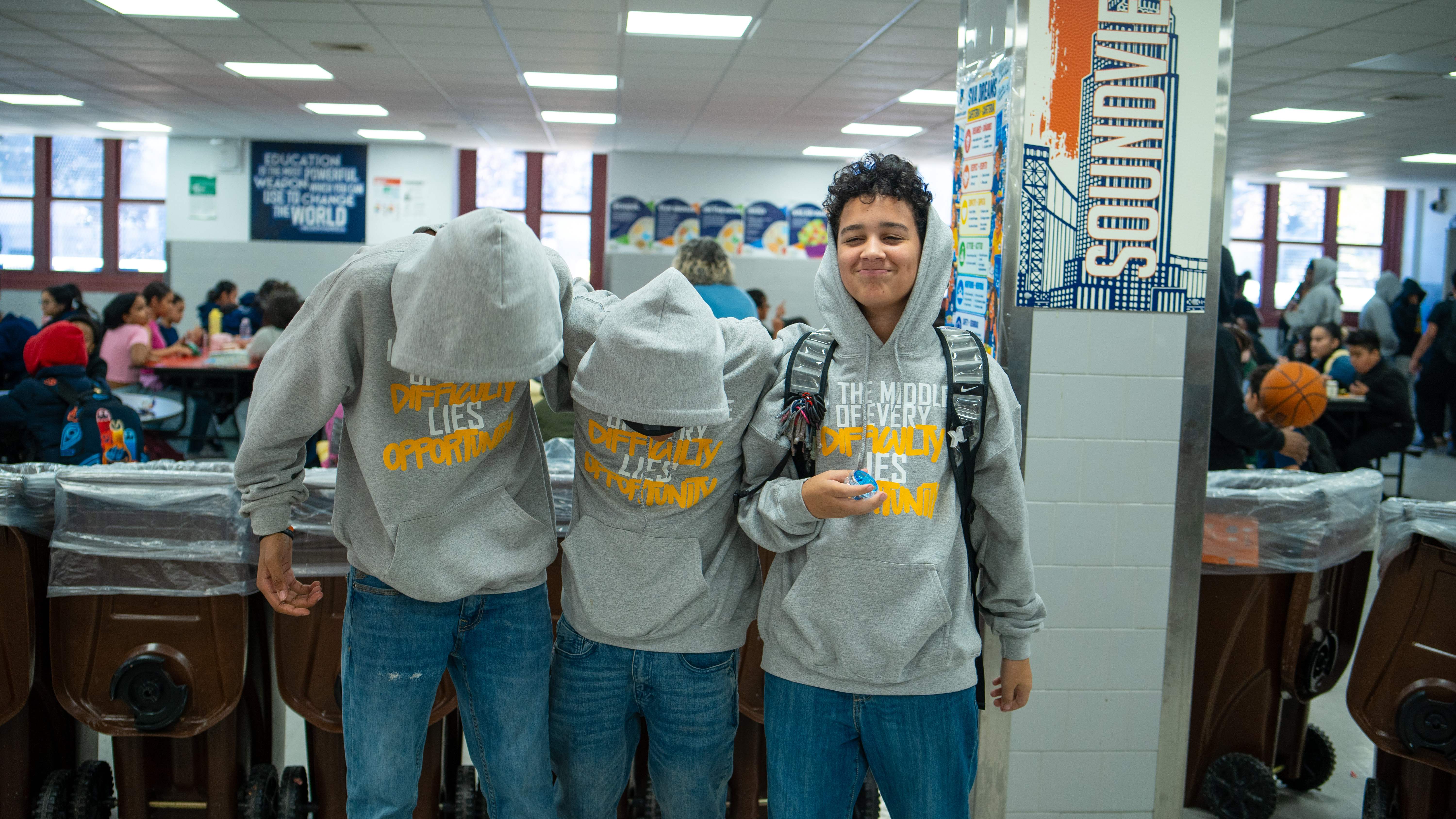 Students dressed alike for Twin Day