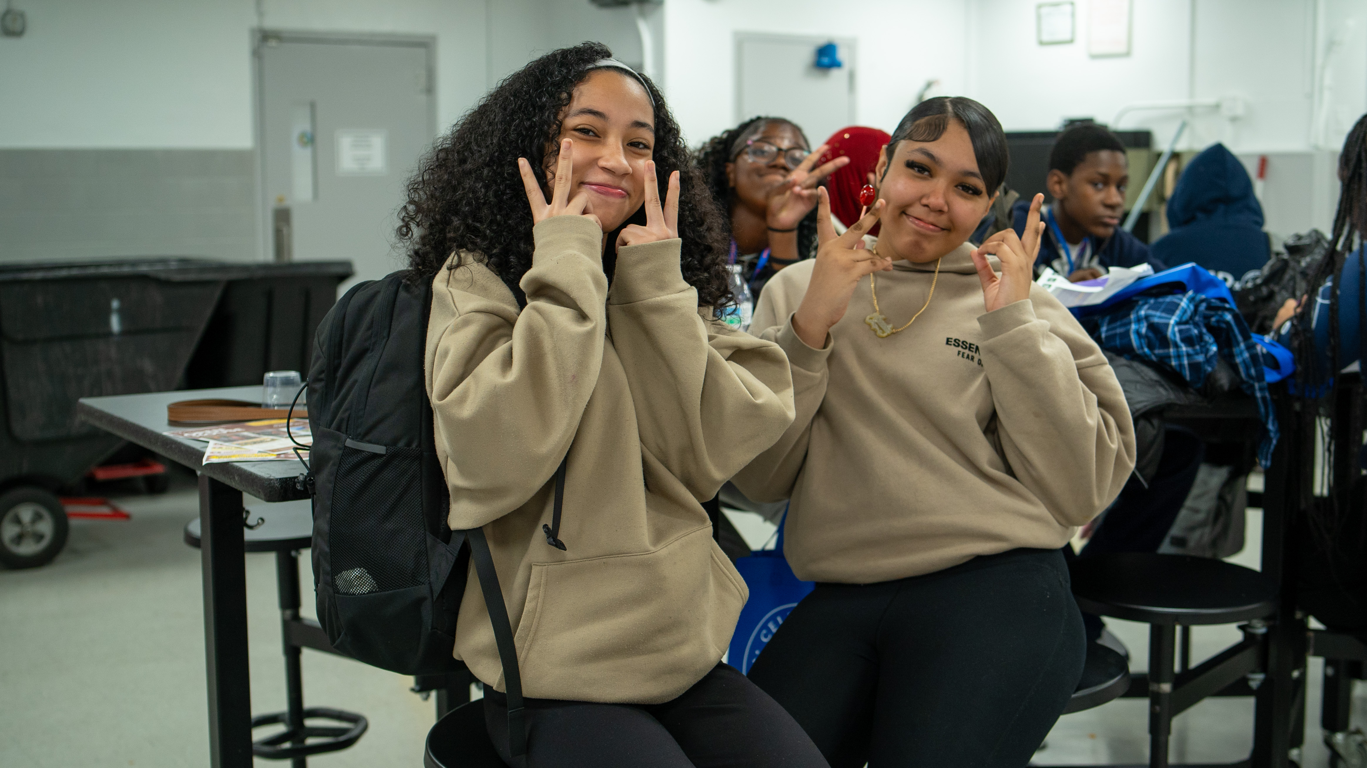 Students dressed alike for Twin Day