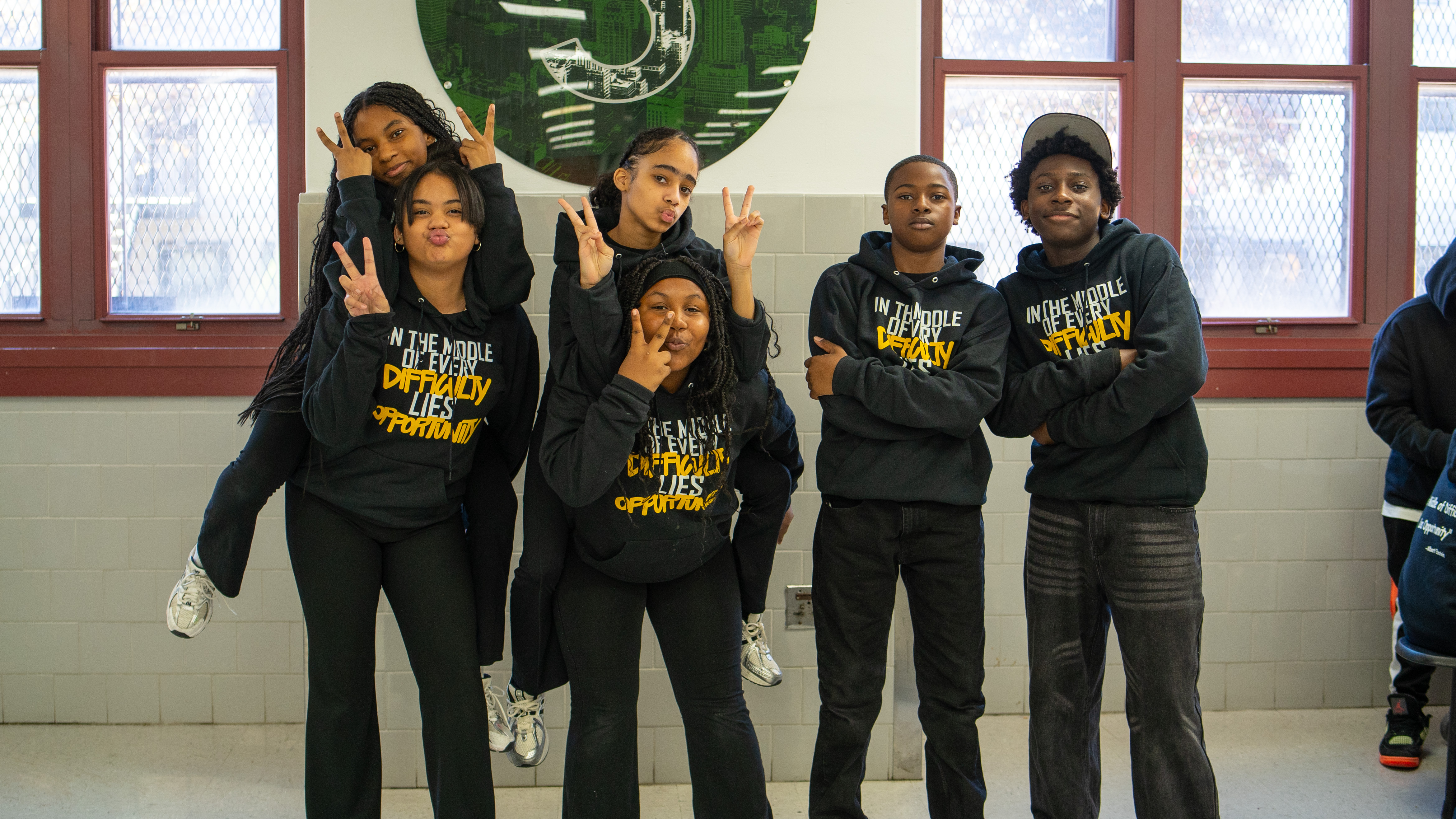 Students dressed alike for Twin Day