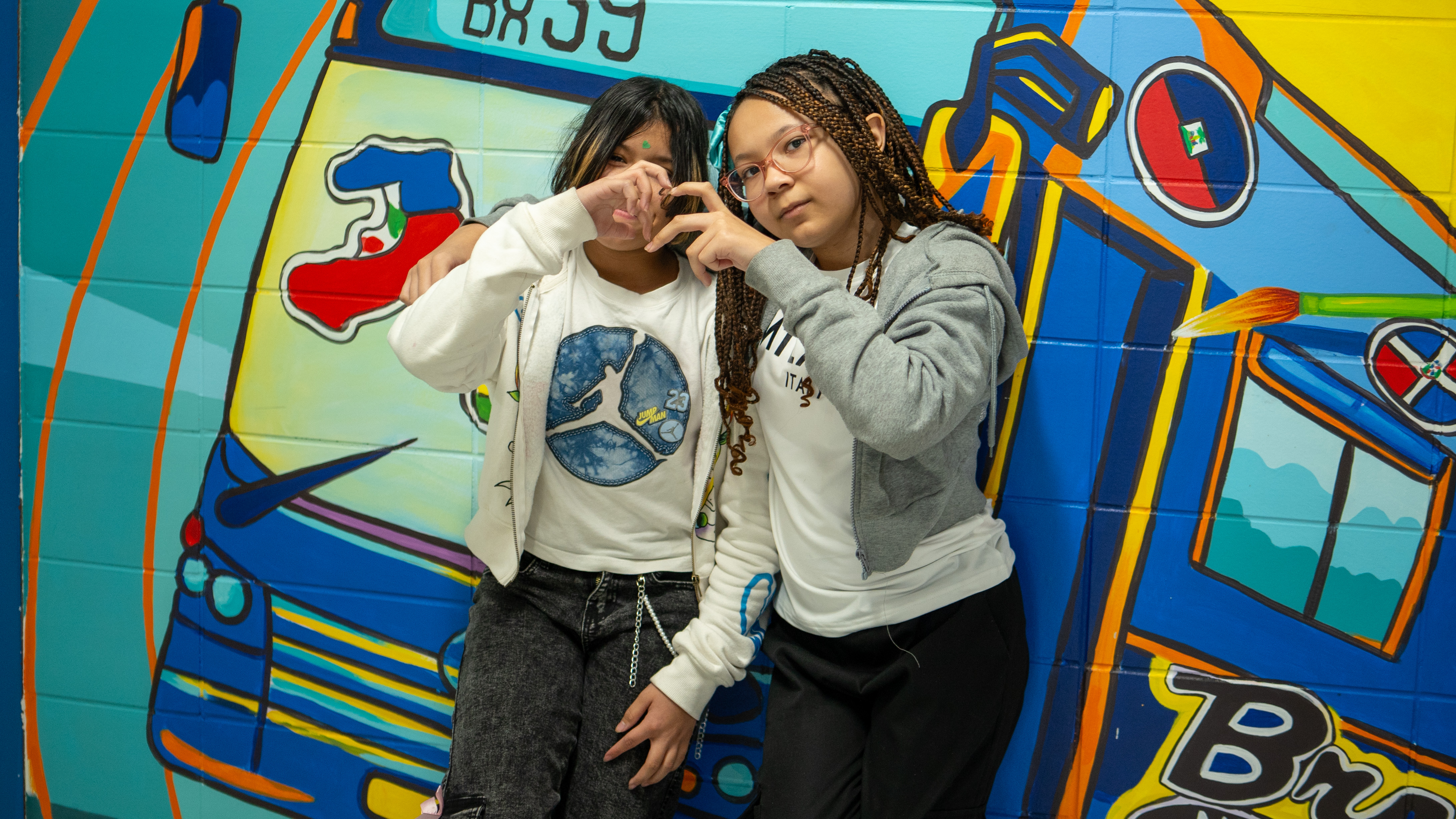 Students dressed alike for Twin Day
