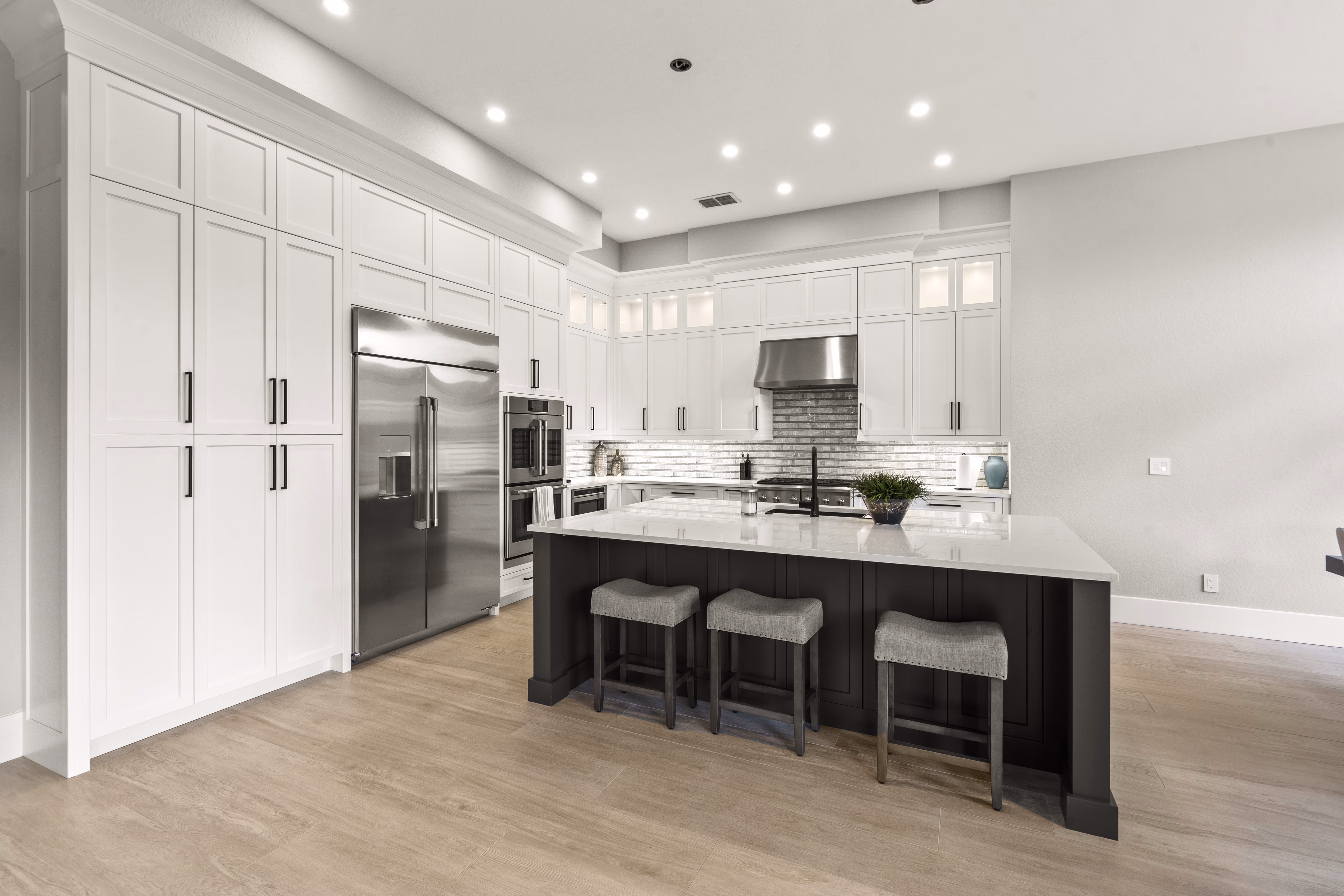 Custom kitchen remodeling in Fort Myers by HomeWorks Construction