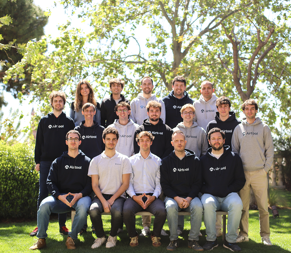 El equipo de soporte de ERP empresarial ayuda a las empresas con la consulta de la plataforma