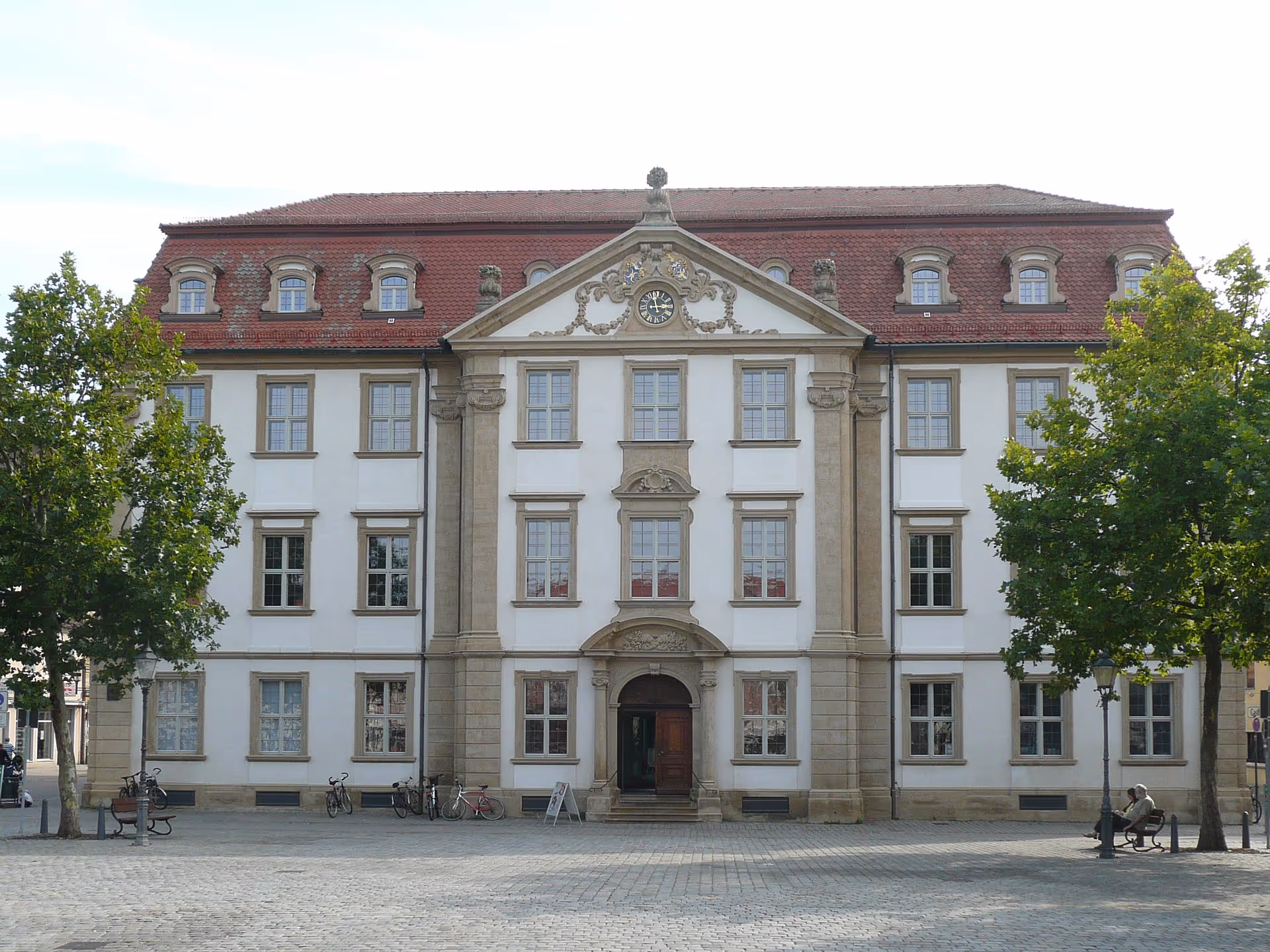 Vorderansicht des Stuttenheim-Palais
