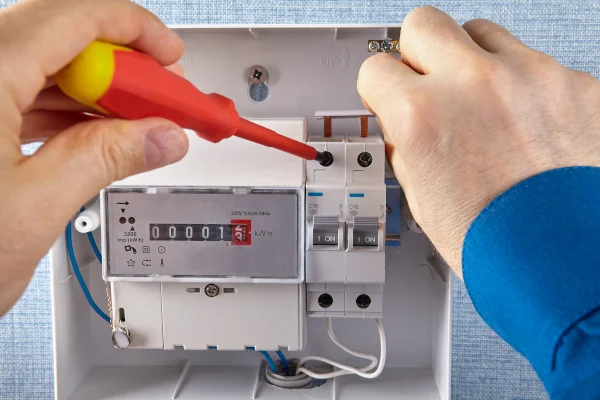 Formation habilitation électrique BR à Nice