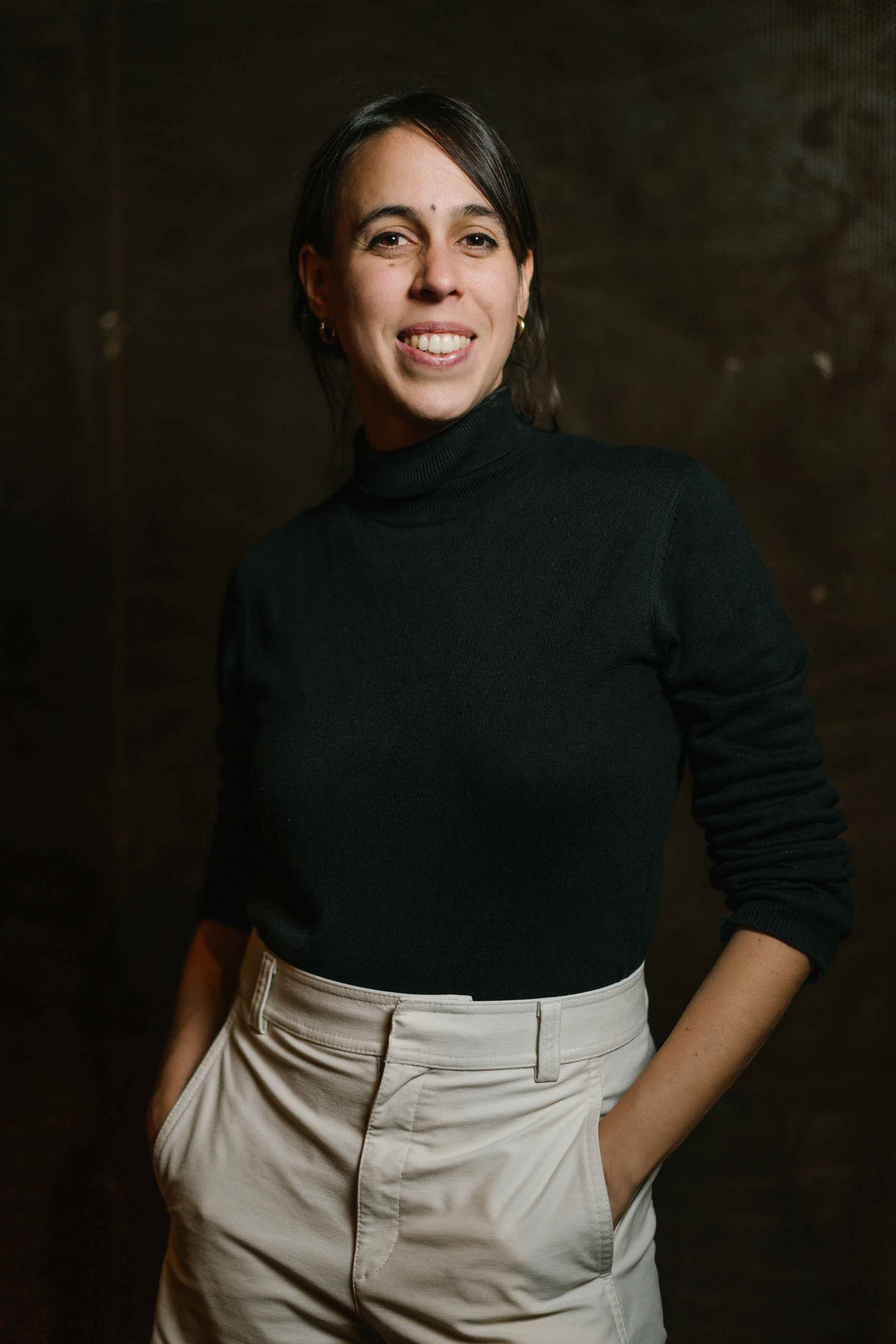 Photo portrait de Hélène Fargues, membre de l'équipe de la Combinerie.