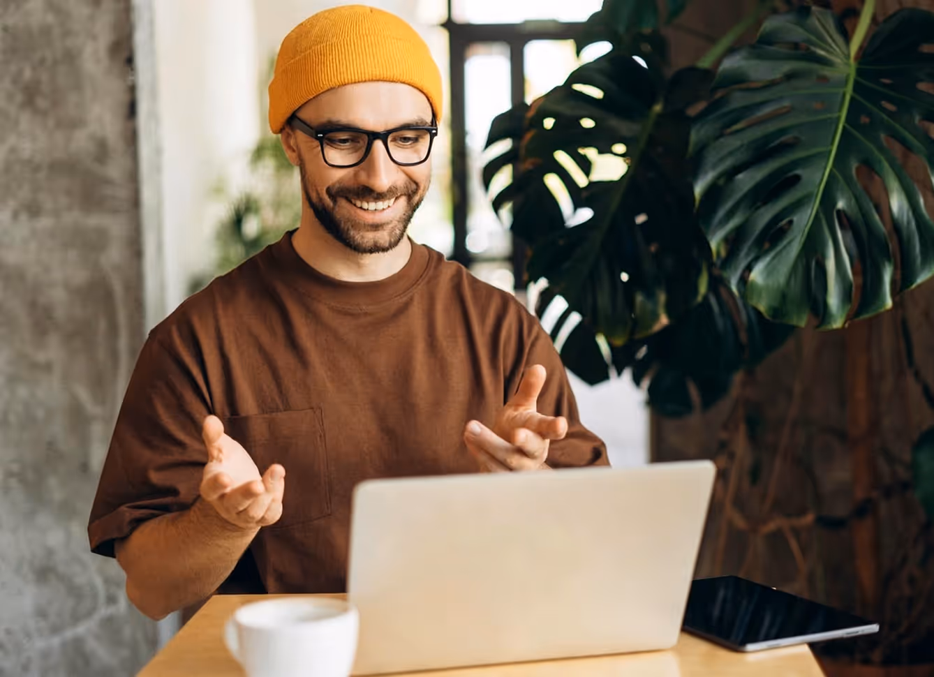 Büro Situation mit einem Mann.