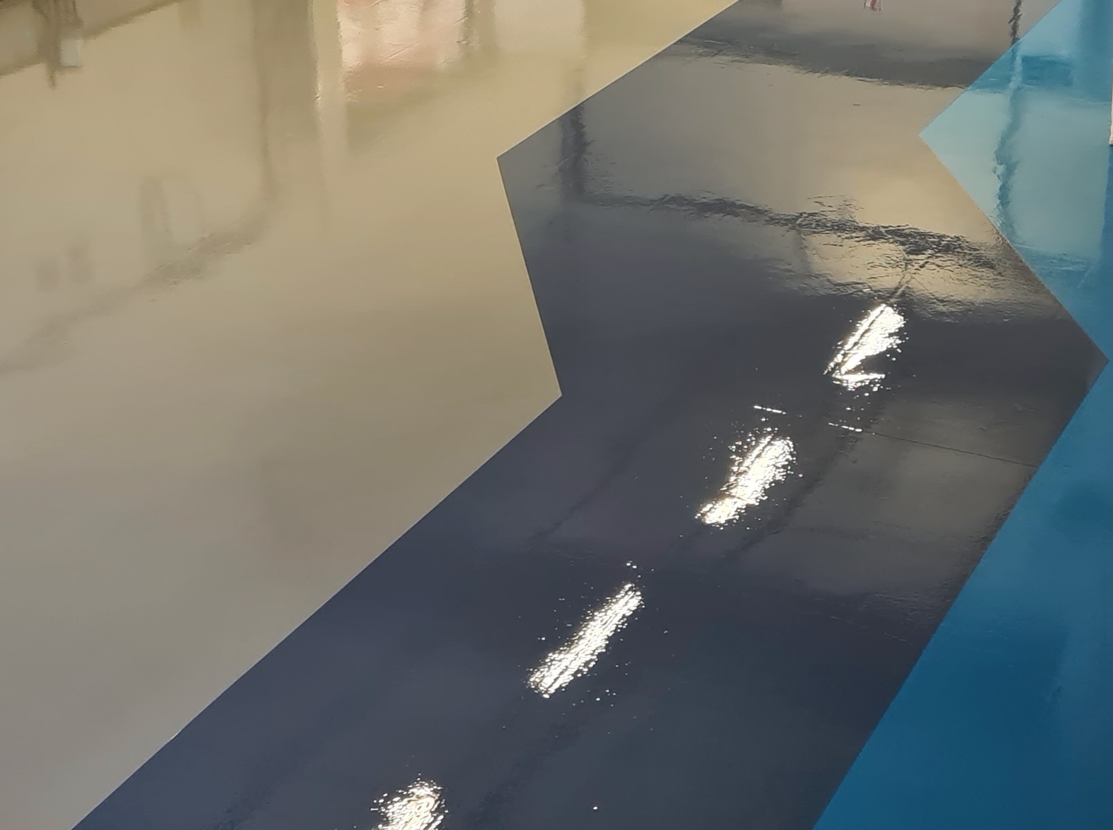 [background image] image of modern auto shop