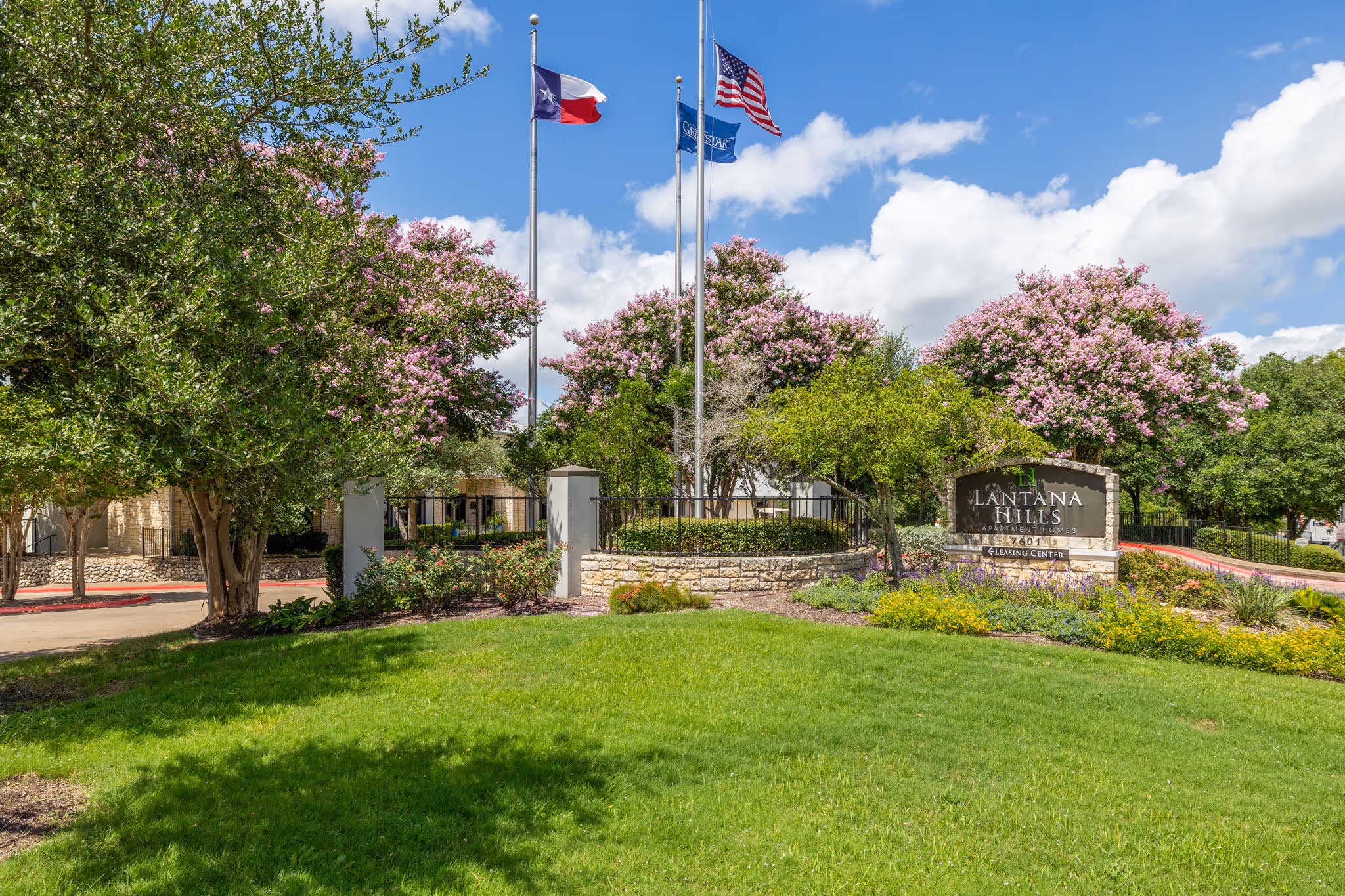 Lantana Hills exterior sign