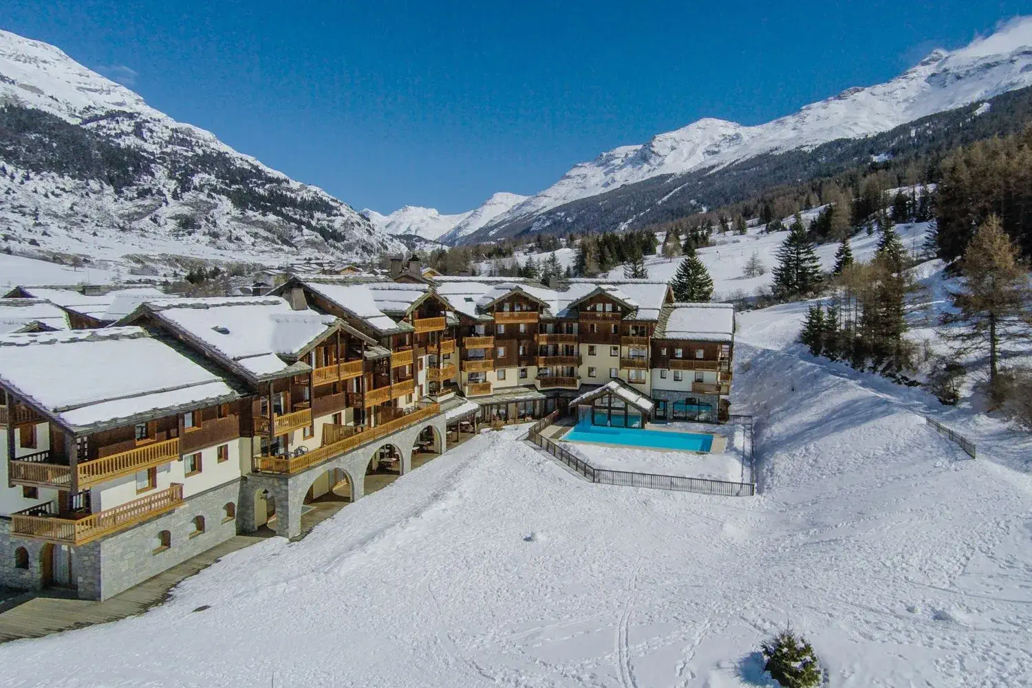 Les Alpages de Val Cenis in winter