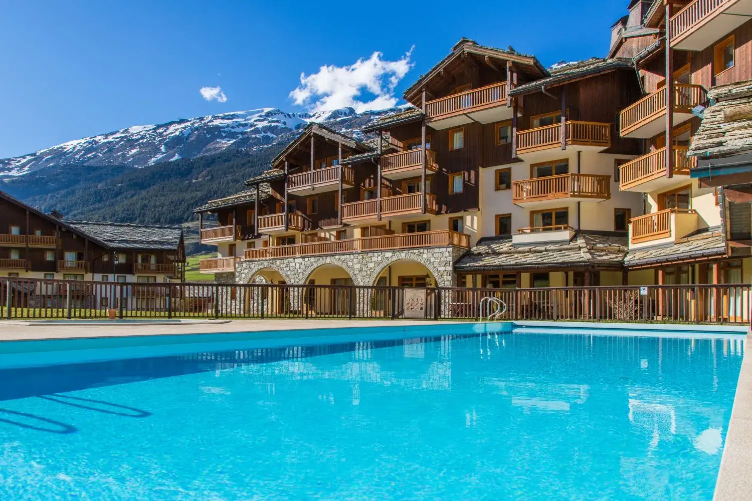 Pool in summer at Les Alpages de Val Cenis