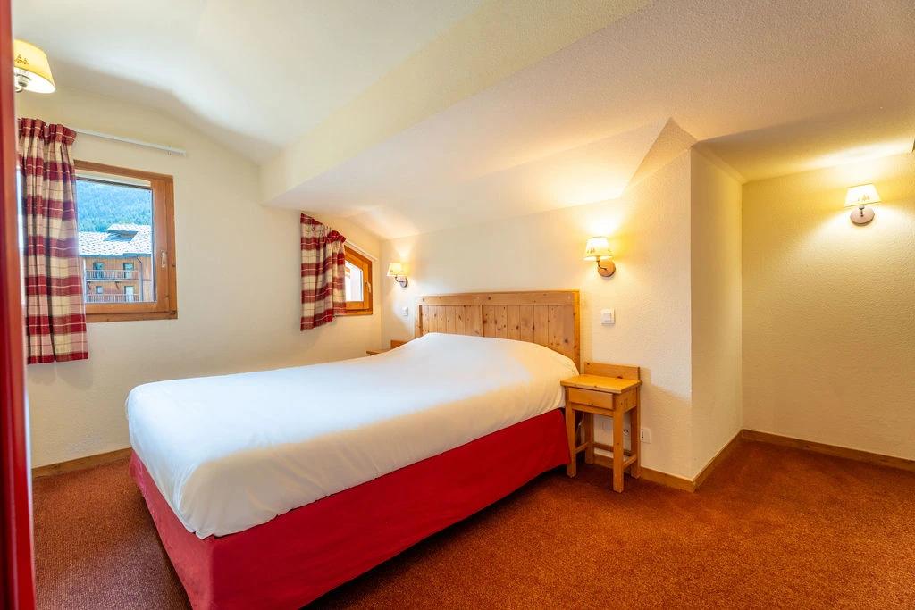 Chambre d'un appartement pour 6 à 8 personnes aux Alpages de Val Cenis