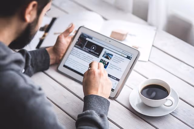 man, reading, touchscreen, coffee cup, blog, digital, tablet, working, screen, touching, touch, samsung, stylus, pen, technology, device, coffee, cup