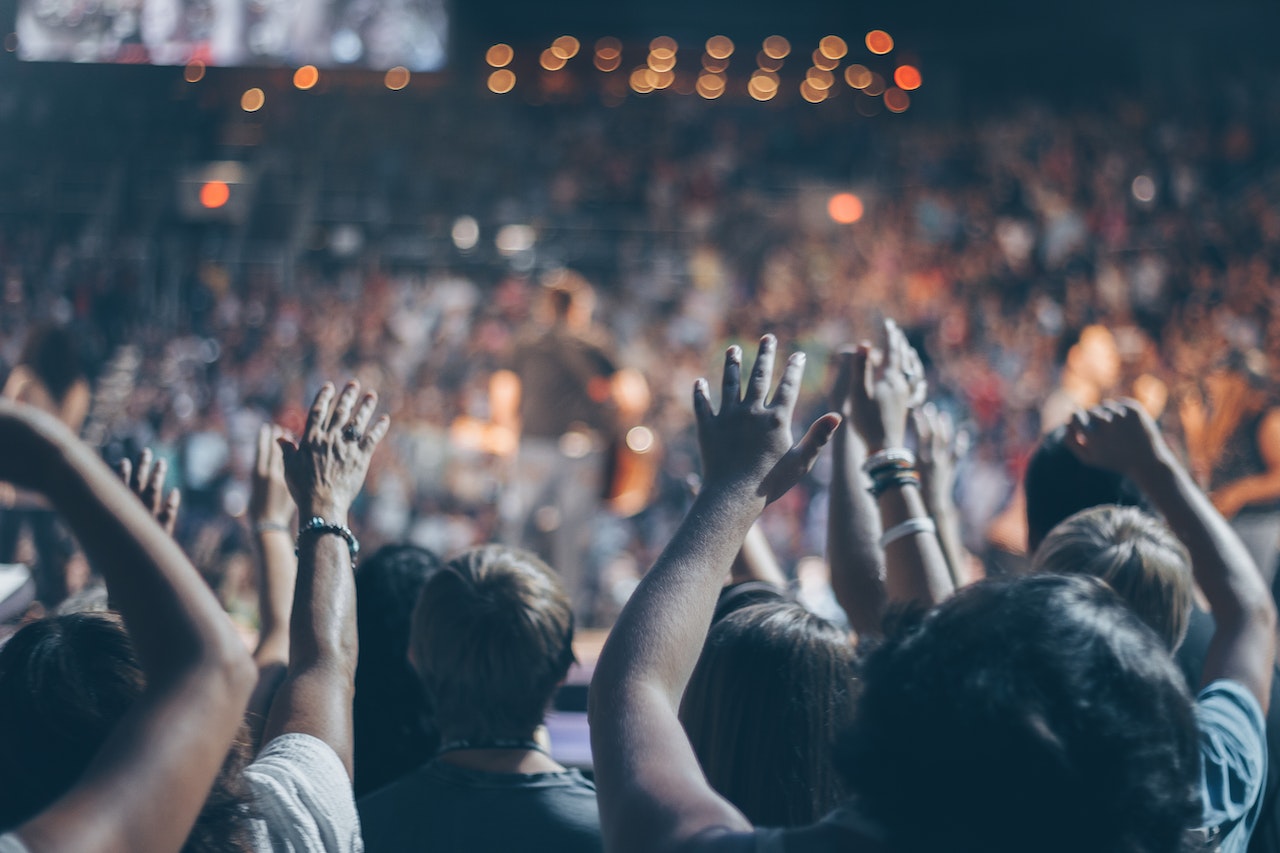 An image of people praying
