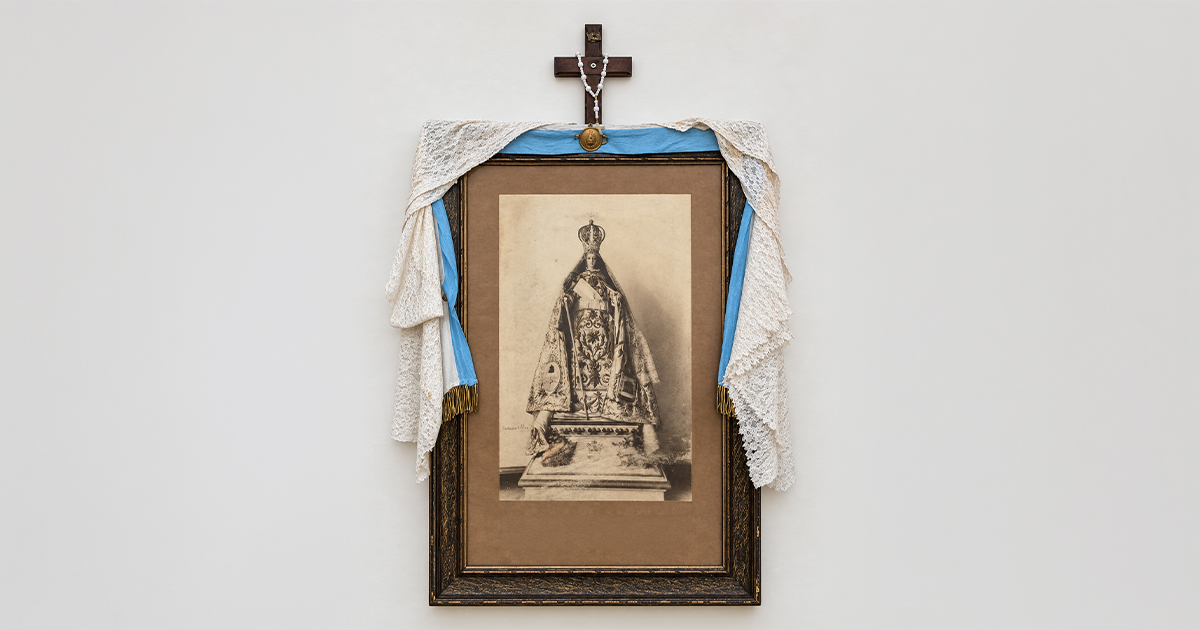 Bajo el manto de María