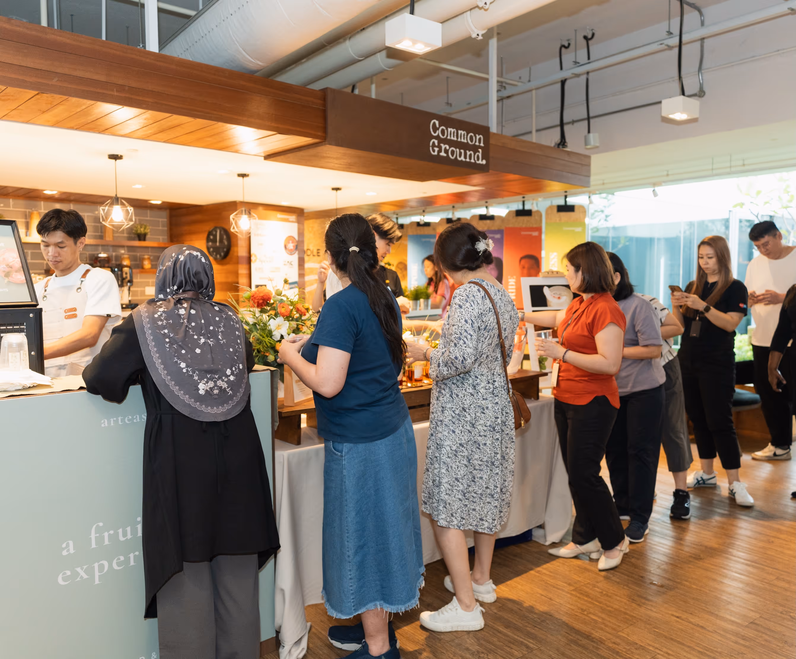 A long queue forming at an Arteasan Tea Live Station