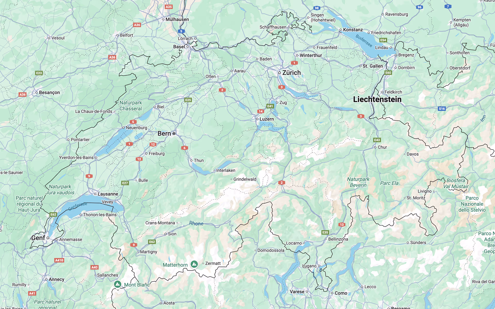 Karte der Schweiz mit Hauptstädten, Naturschutzgebieten und angrenzenden Ländern, darunter Genf, Bern, Zürich und Liechtenstein.