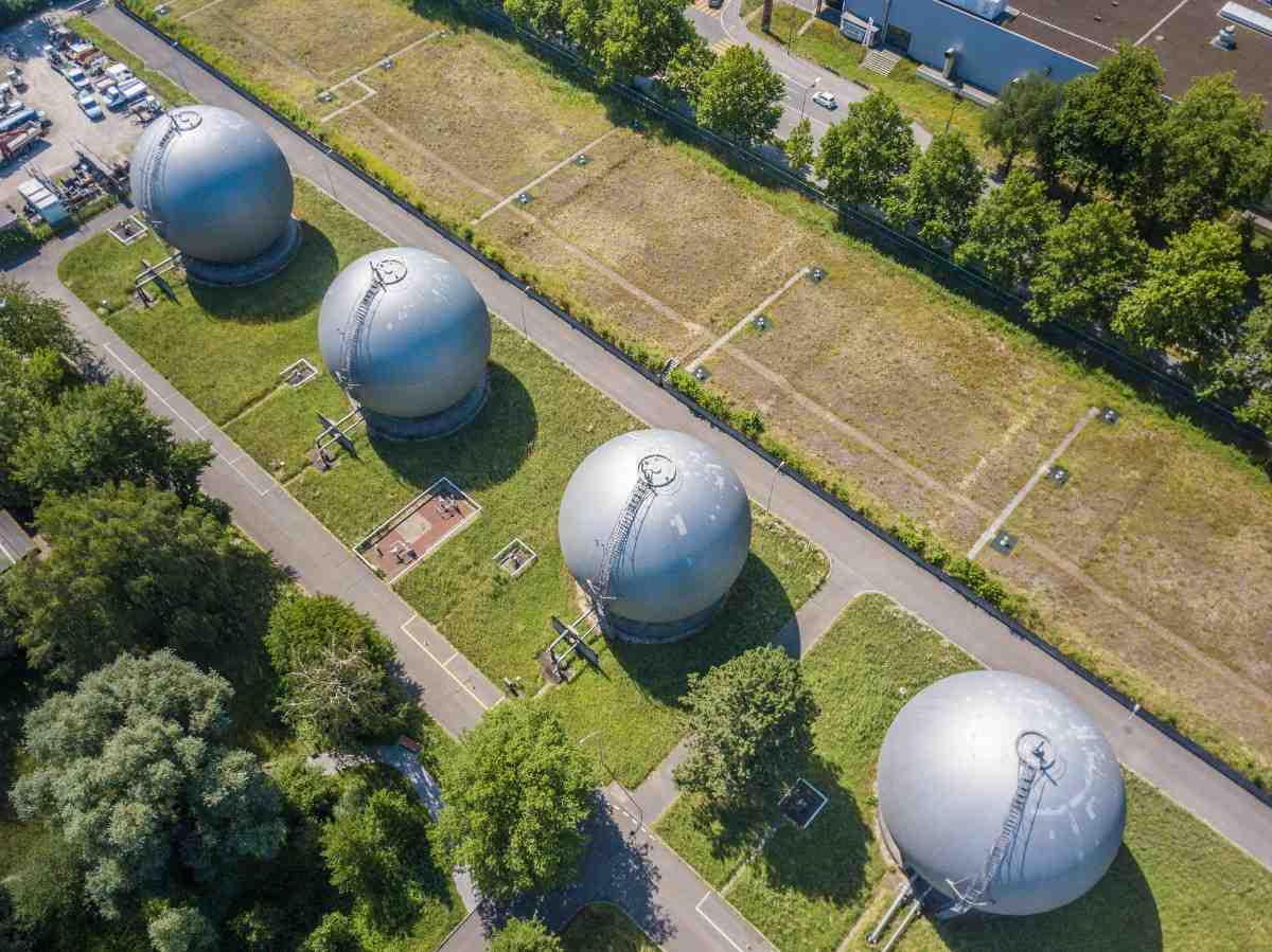 natural gas distribution