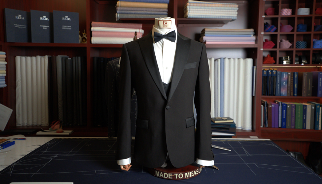 Why Full Canvas Suits Are Dubai’s Symbol of Elite Tailoring